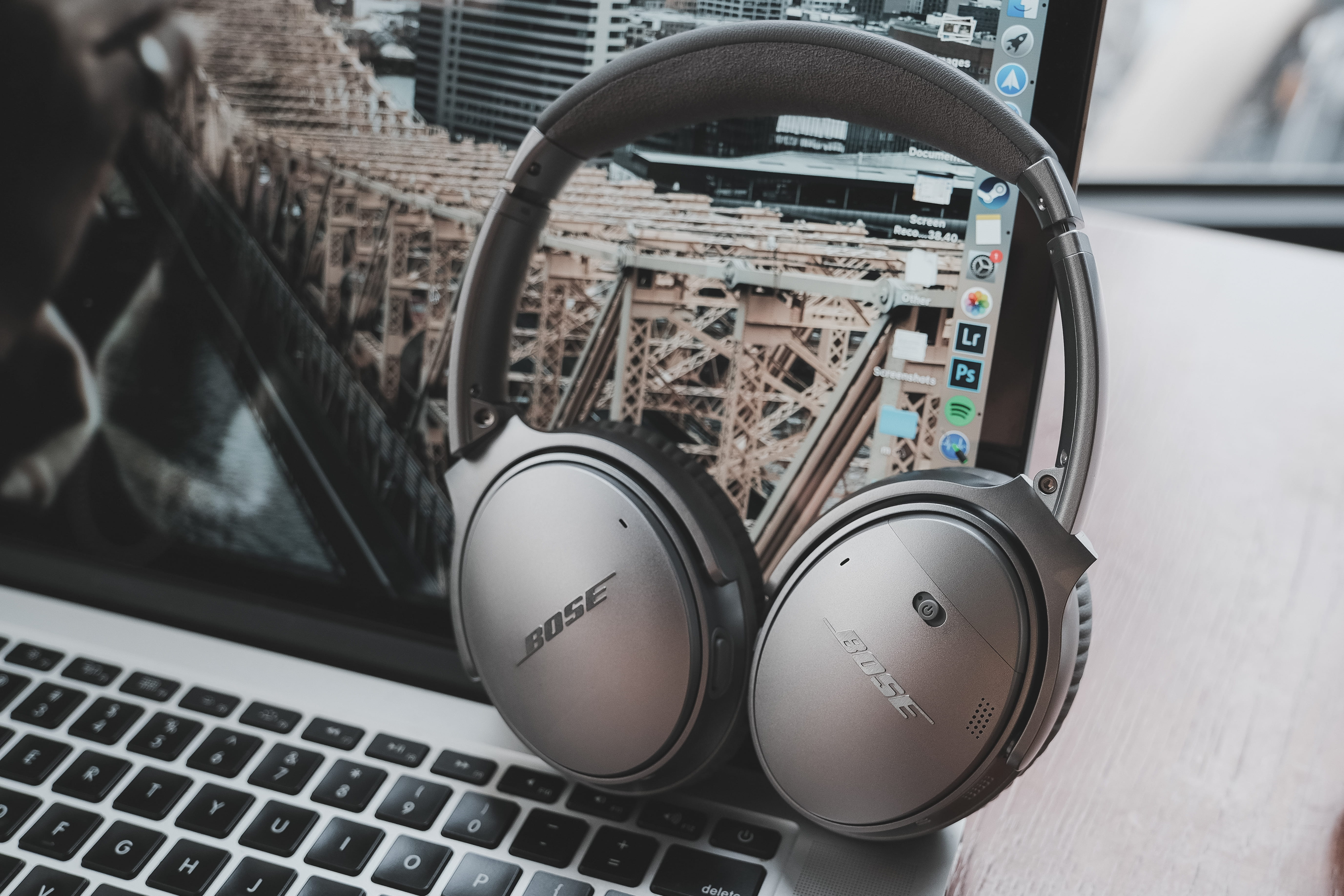 close-up, high angle view, headphone, black, headphones, electronics, phone, connection, electrical equipment, du nam, indoors, wireless, no people, thành phố tây ninh, HD Wallpaper