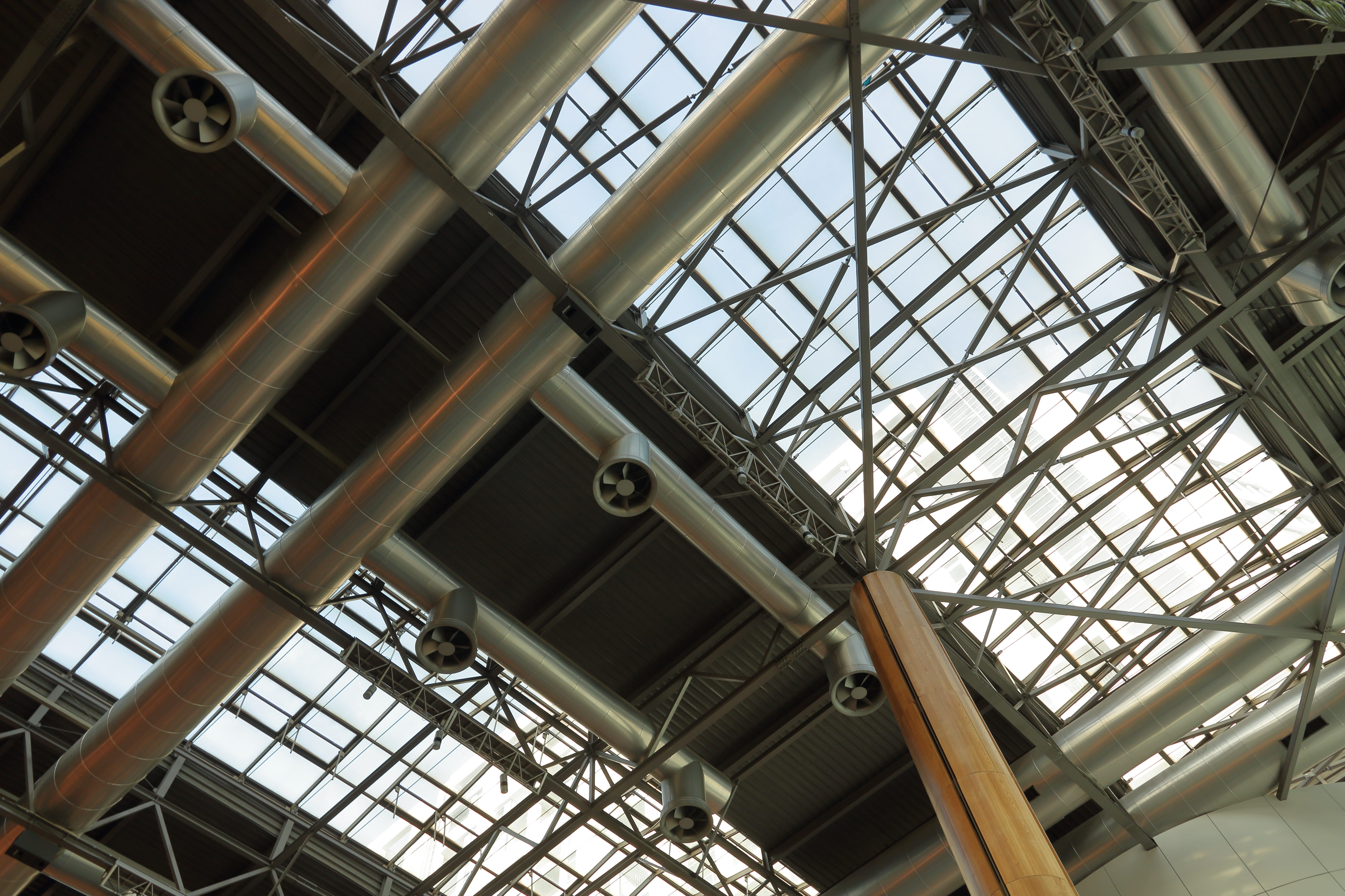 5K, porto, architecture, ceiling, metal, day, railroad station, transportation, mall, roof, no people, air conditioning, continente, pattern, factory, HD Wallpaper