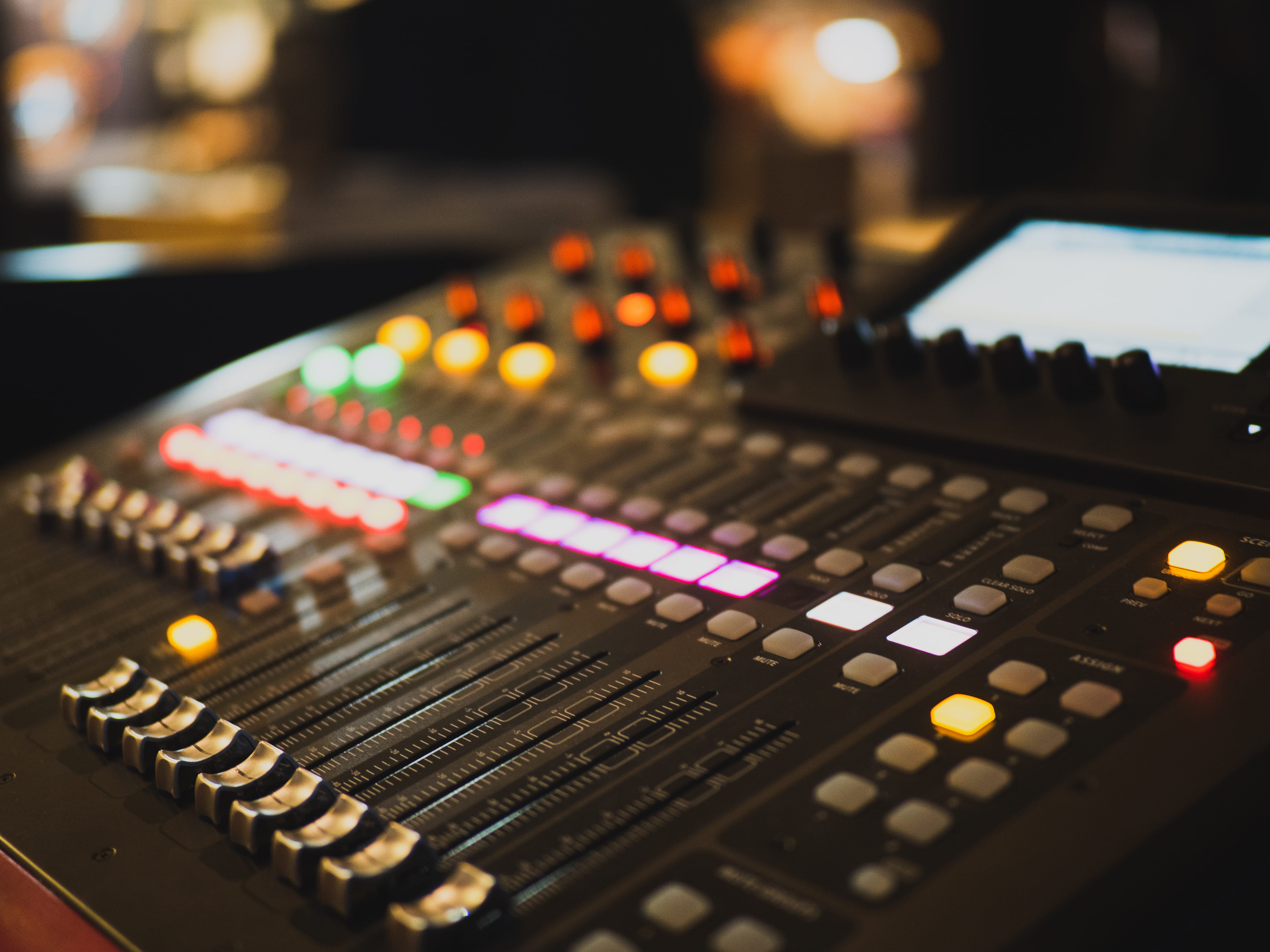controls, amplifier, cpu, night, nightlife, technology, word, concert, mixing, focus on foreground, hardware, text, illuminated, equalizer, no people, electronics, HD Wallpaper