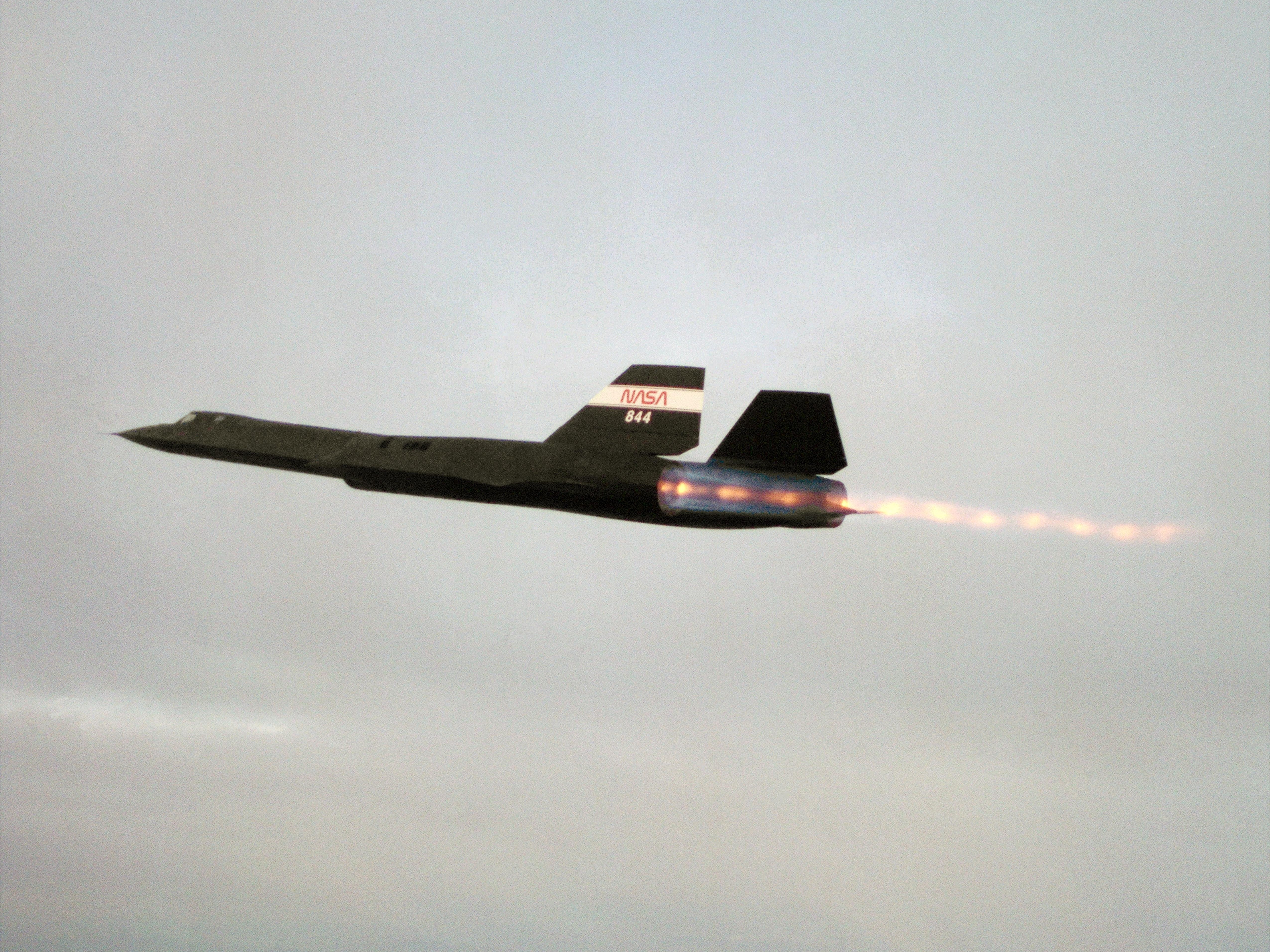 transportation, vapor trail, flying, air force, plane, air vehicle, sky, nature, military airplane, lockheed sr 71 blackbird, motion, low angle view, outdoors, HD Wallpaper
