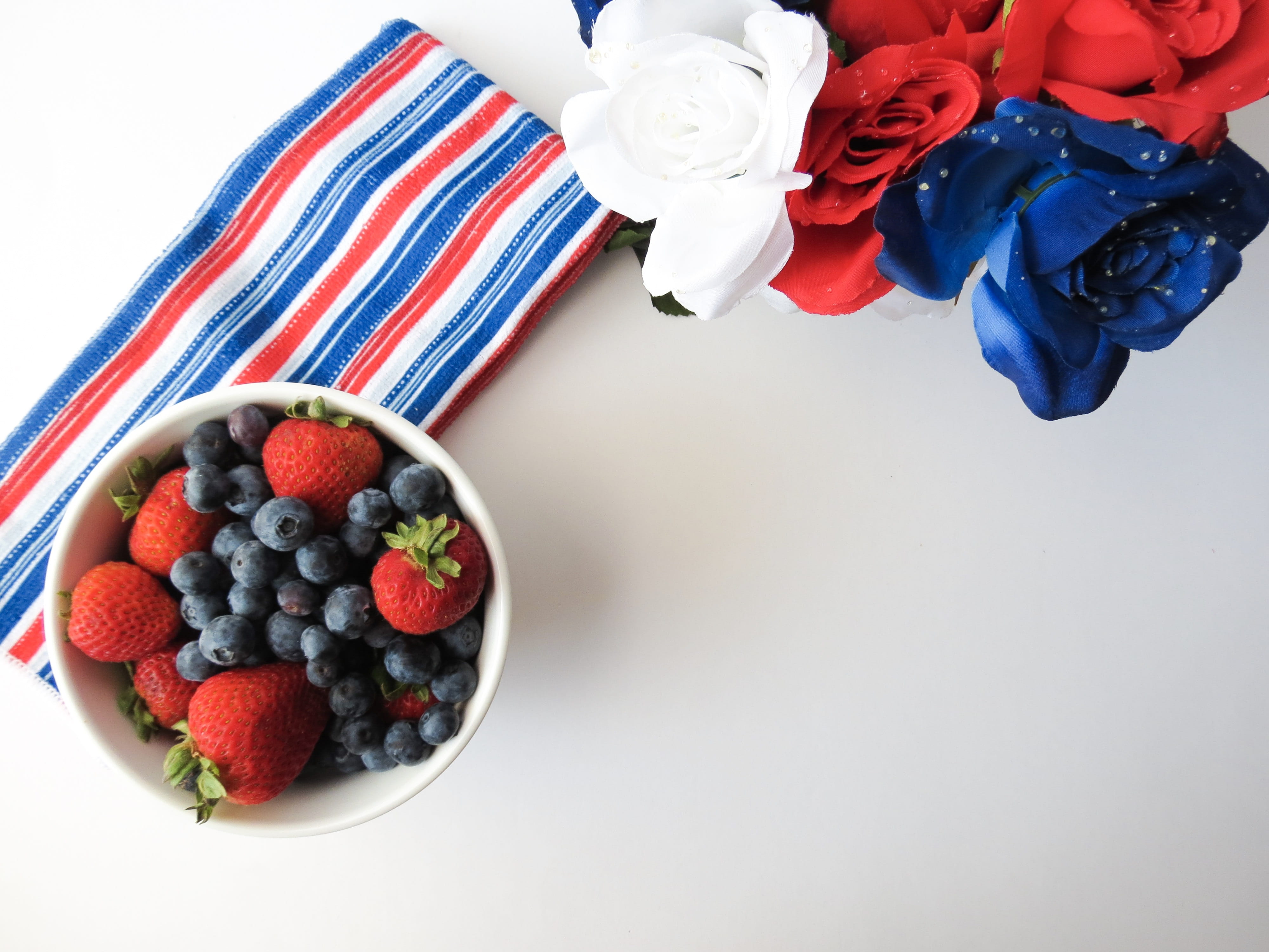 background image, election, day, july, food and drink, white, color, berries, blue, bowl, studio shot, independence, surface, flowering plant, strawberries, HD Wallpaper