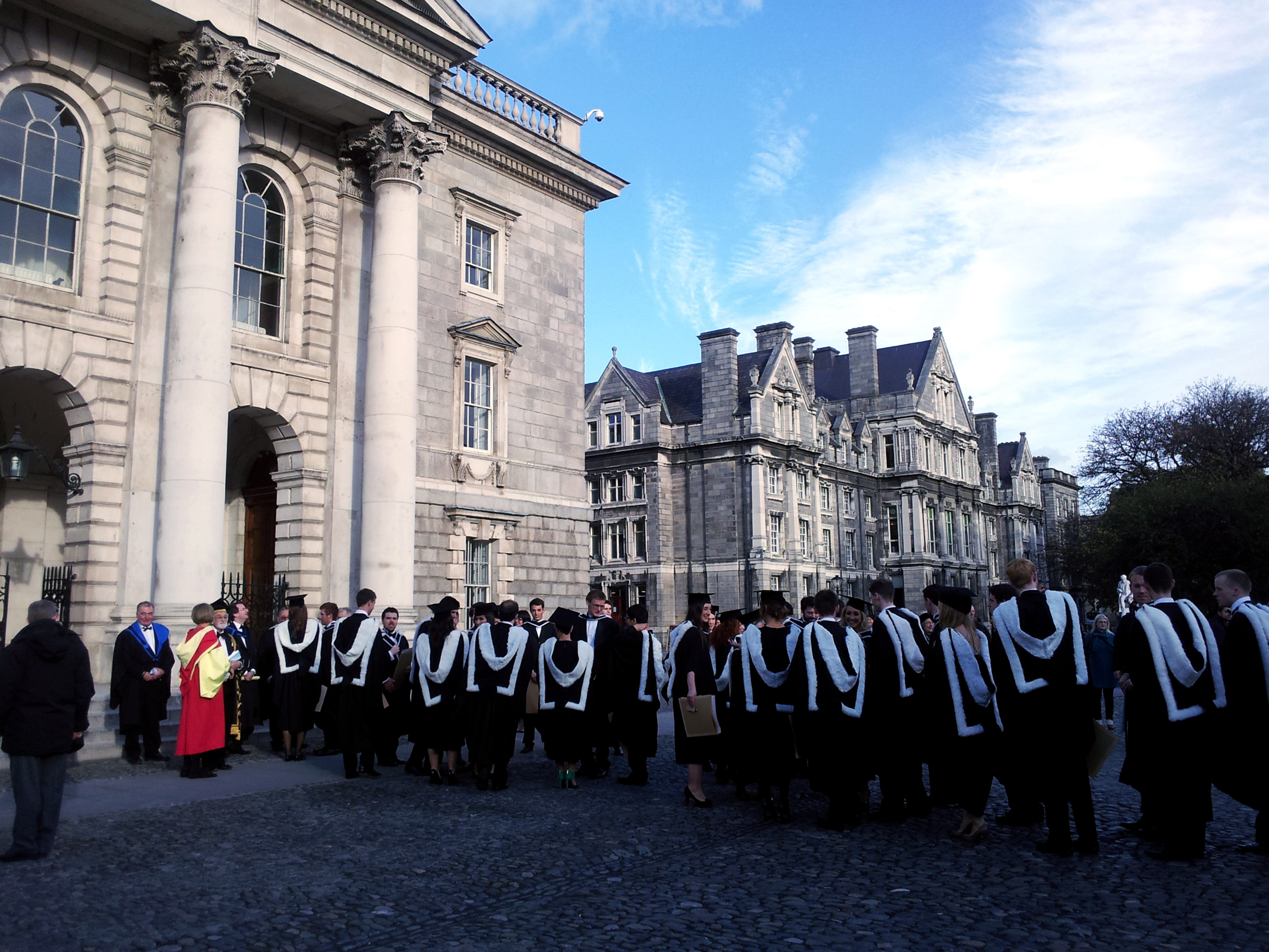 cloud - sky, building, crowd, event, celebration, career, the students, uniform, large group of people, women, orla, ceremony, 8K, university, college, HD Wallpaper