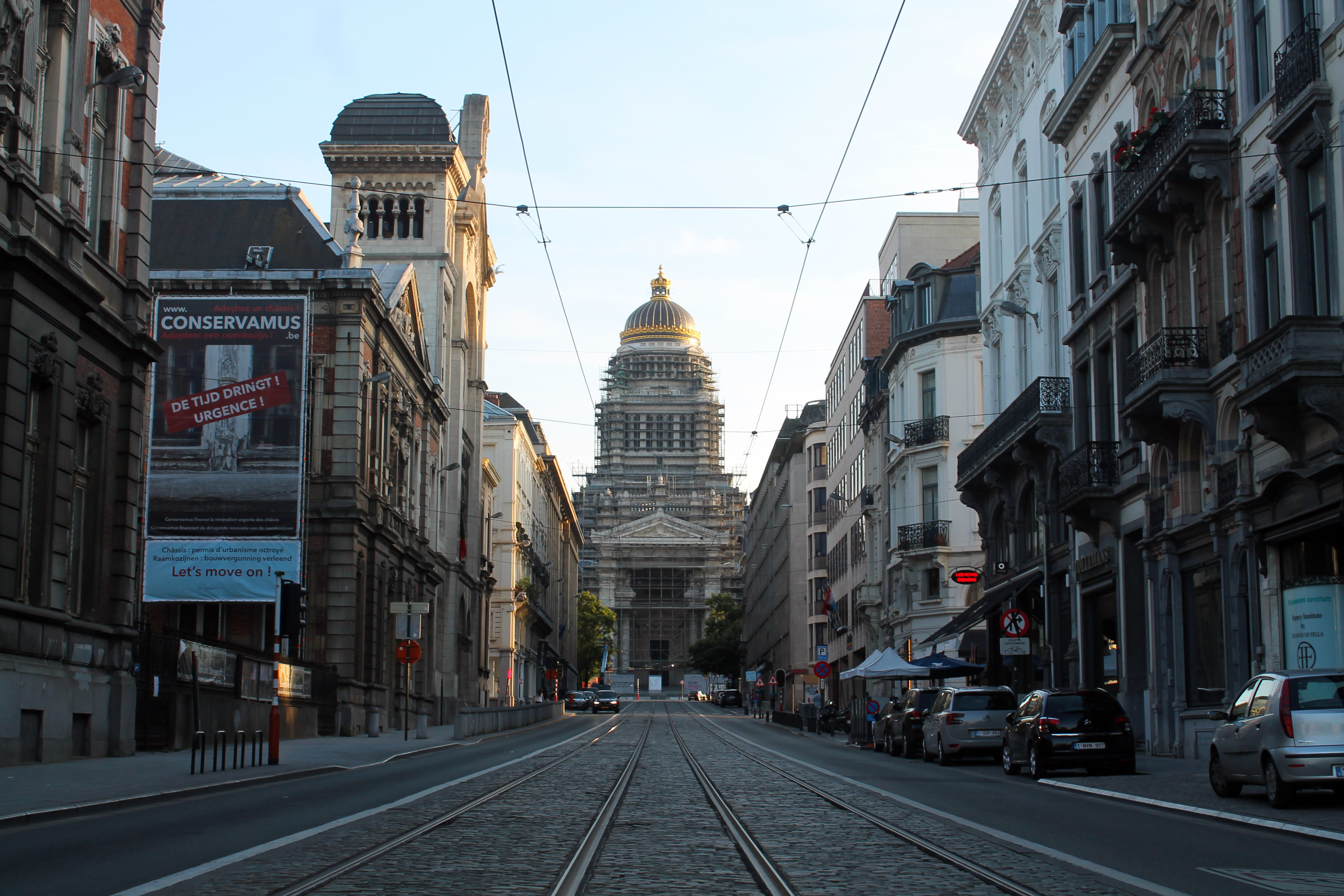 diminishing perspective, spire, mode of transportation, brussel, belief, track, tourist, railroad track, travel, brussels, outdoors, belgique, city, the way forward, HD Wallpaper