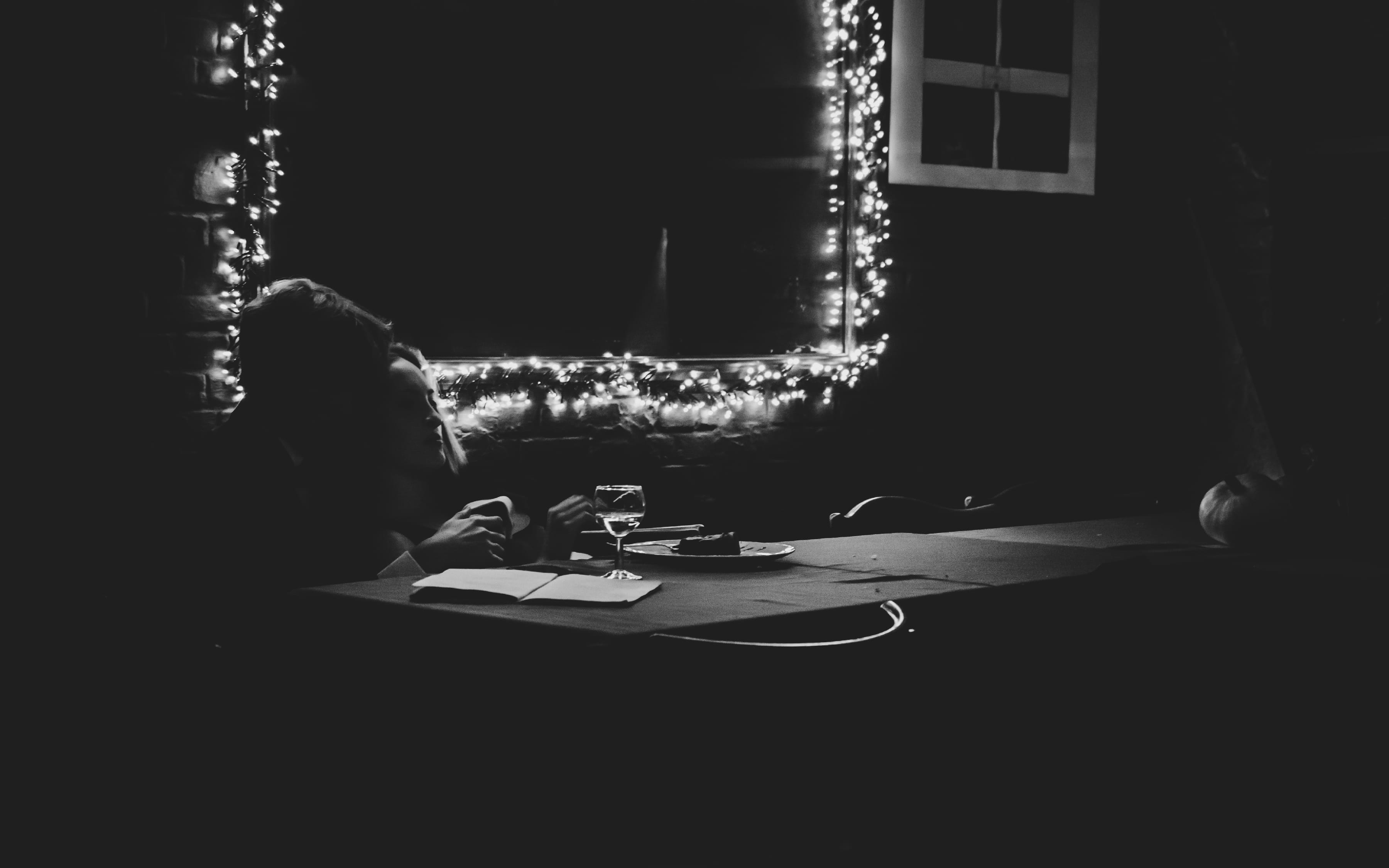 illuminated, night, person, real people, musical instrument, publication, sitting, built structure, belgique, skin, girl, chair, human, furniture, night out, HD Wallpaper