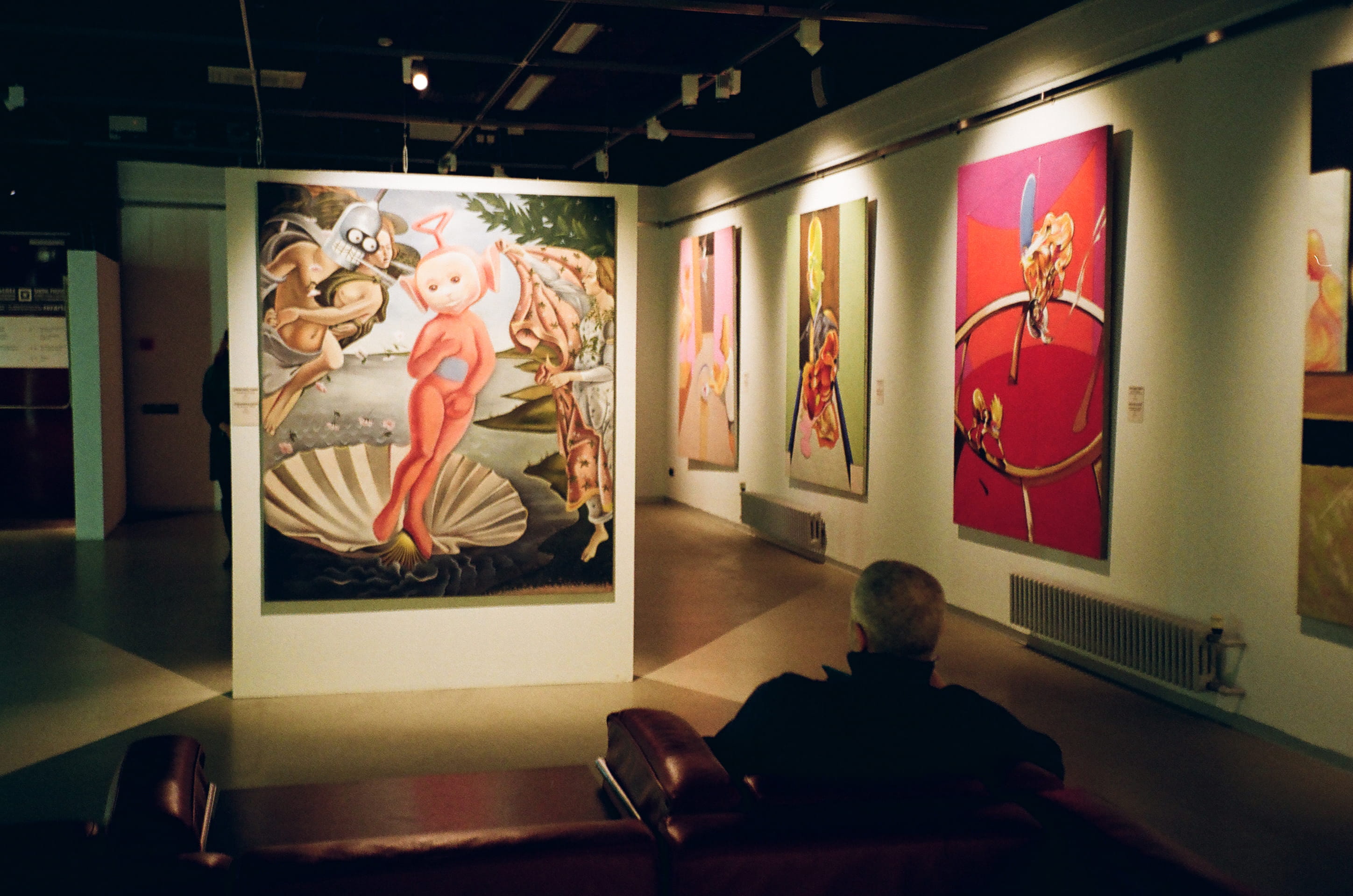 indoors, human representation, light, illuminated, paintings, painting, men, seat, person, lifestyles, creativity, male likeness, museum, room, leisure activity, HD Wallpaper