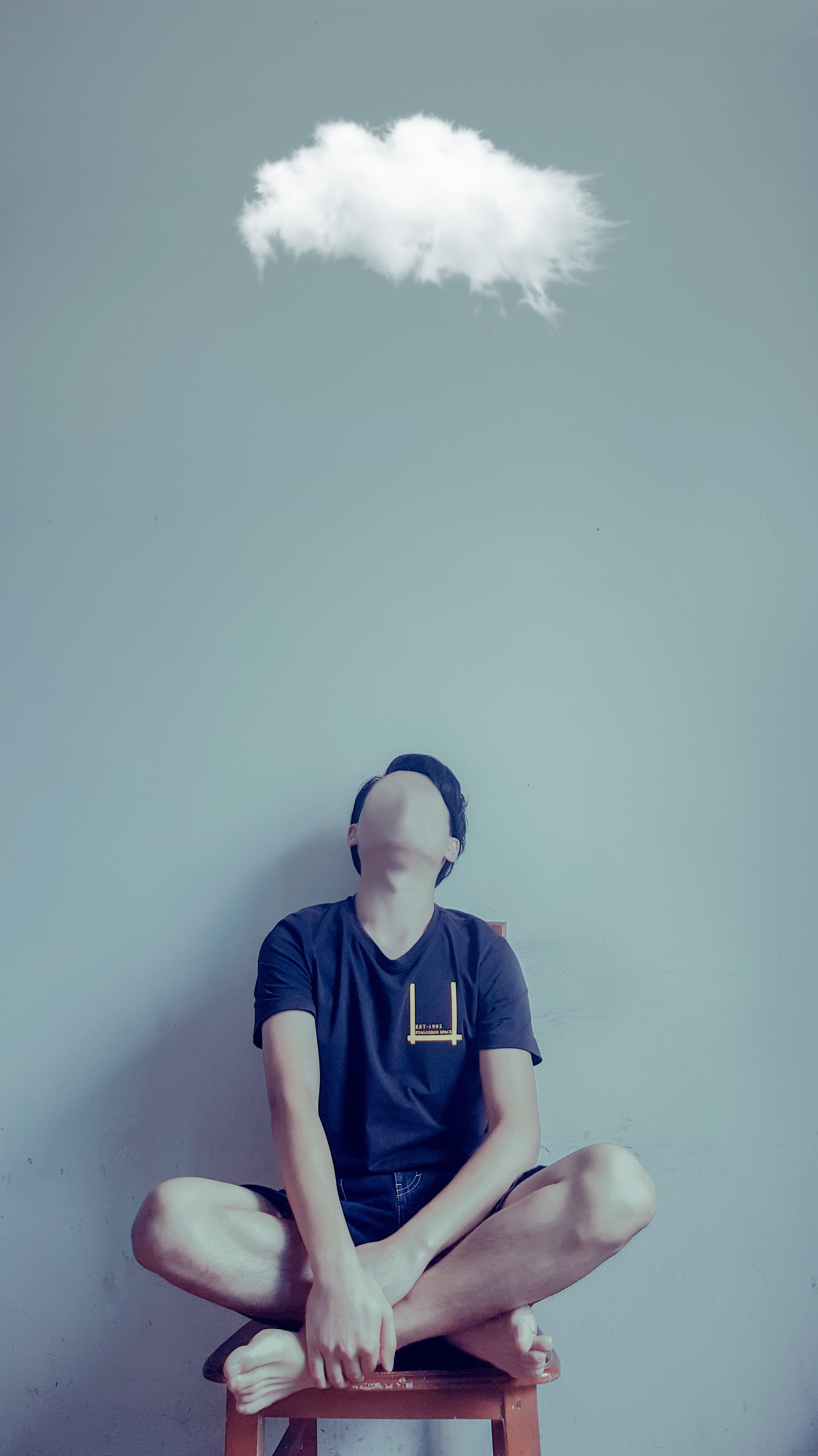 nature, portrait, depression, teenager, t, young women, wearing, shirt, adult, one Person, mood, holding, male, crew, caucasian Ethnicity, front view, anonymous, Phone HD Wallpaper
