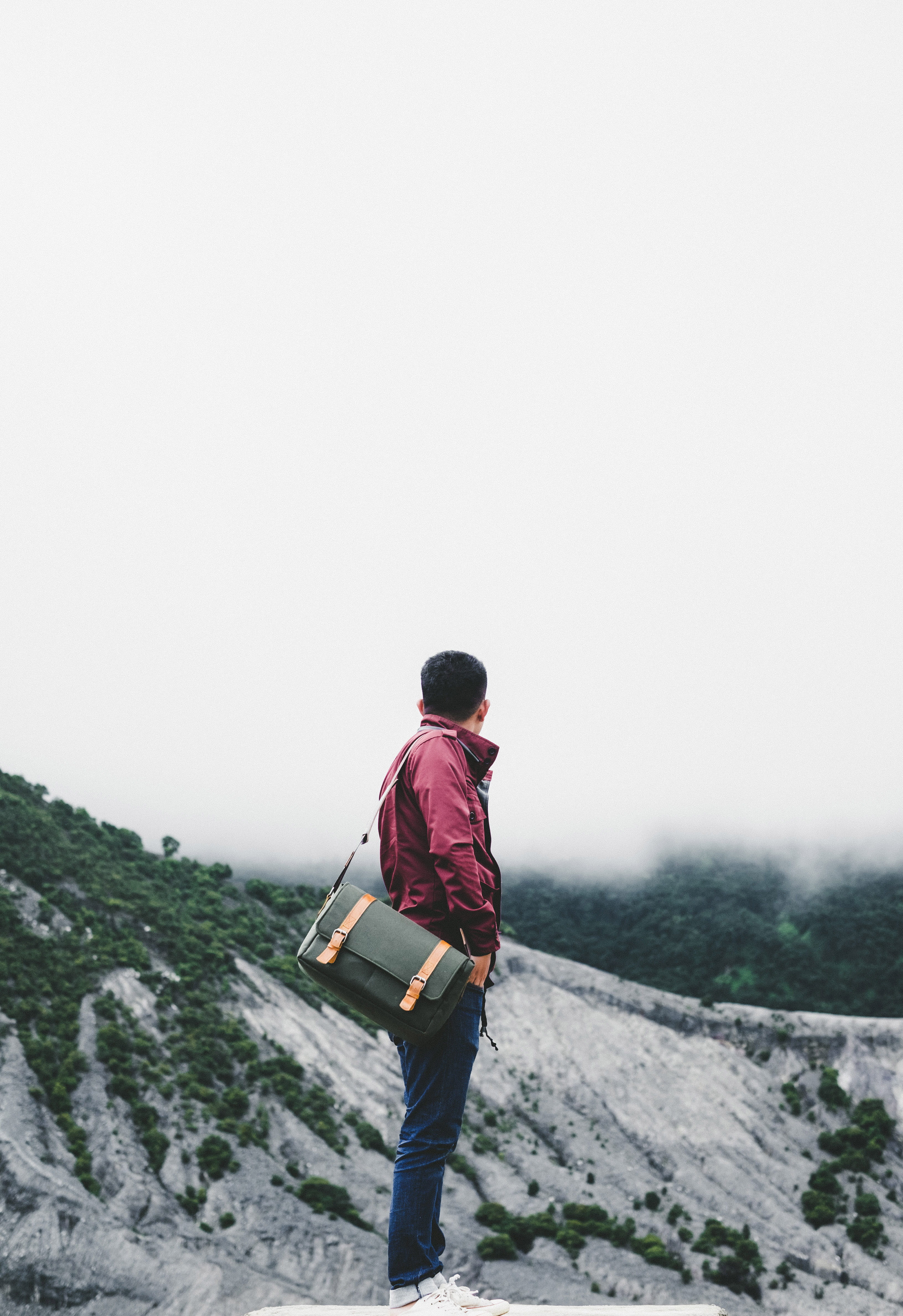 landscape, mountain, beauty in nature, winter, black, one man only, adult, tourist, copy space, only men, day, hiking, men, man, chinese Ethnicity, crossbody, Phone HD Wallpaper