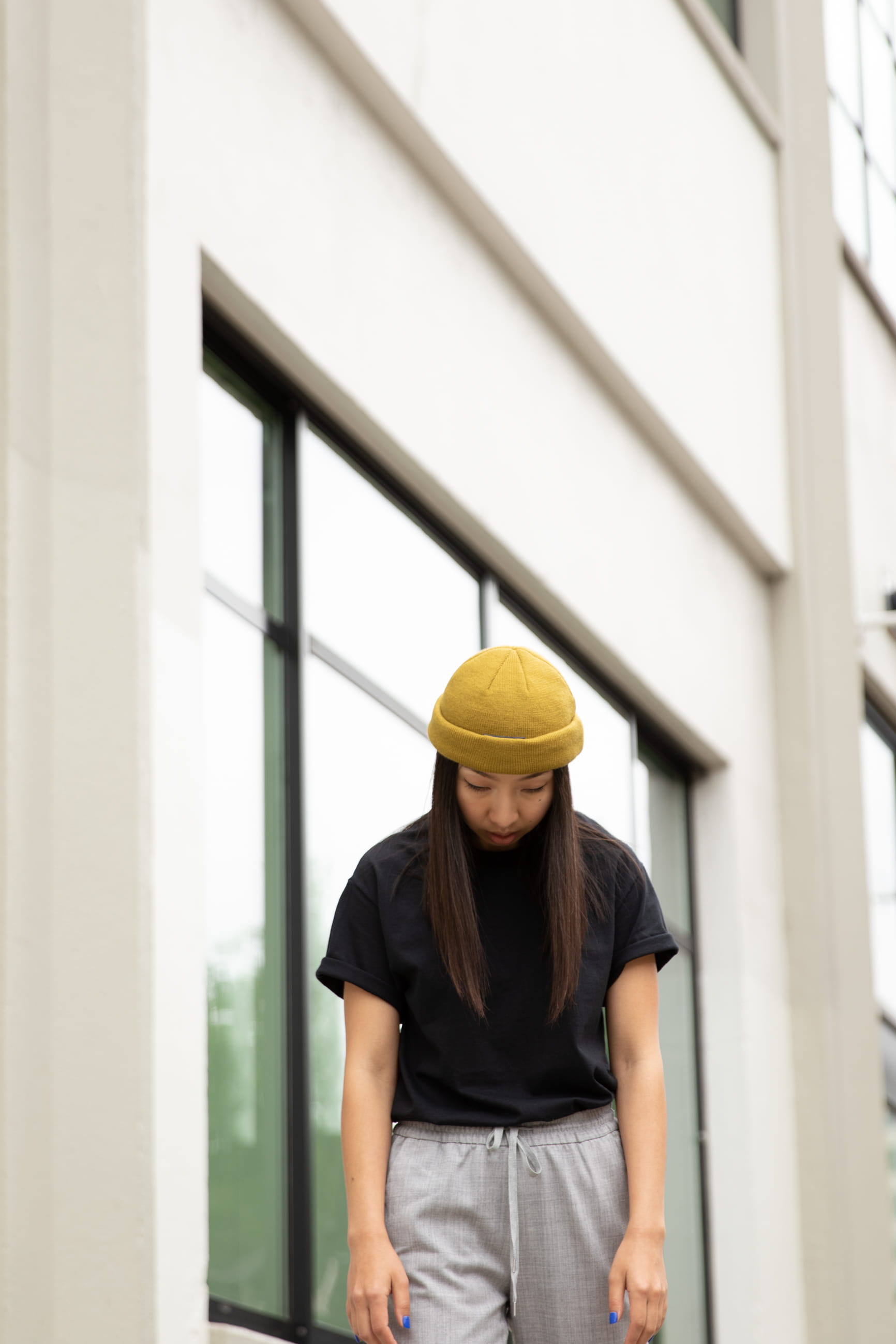 daylight, urban, contemporary, building, one person, looking down, 2K, glass items, adult, young adult, outdoors, young women, woman, person, model, front view, Phone HD Wallpaper