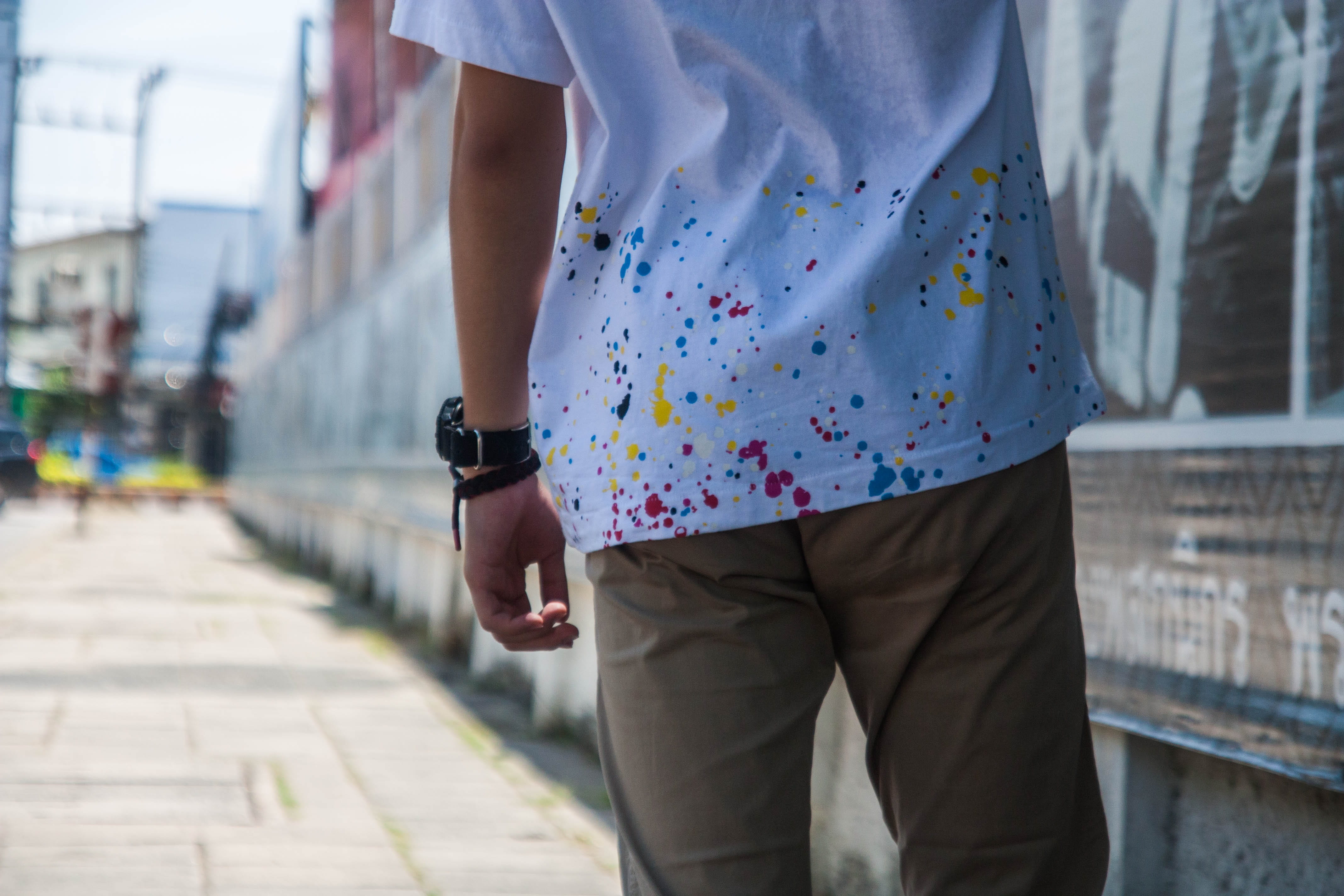 outdoors, vacation, architecture, street, bottom, city, midsection, player, motion, tee, white, brown, one person, nature, human body part, casual clothing, HD Wallpaper