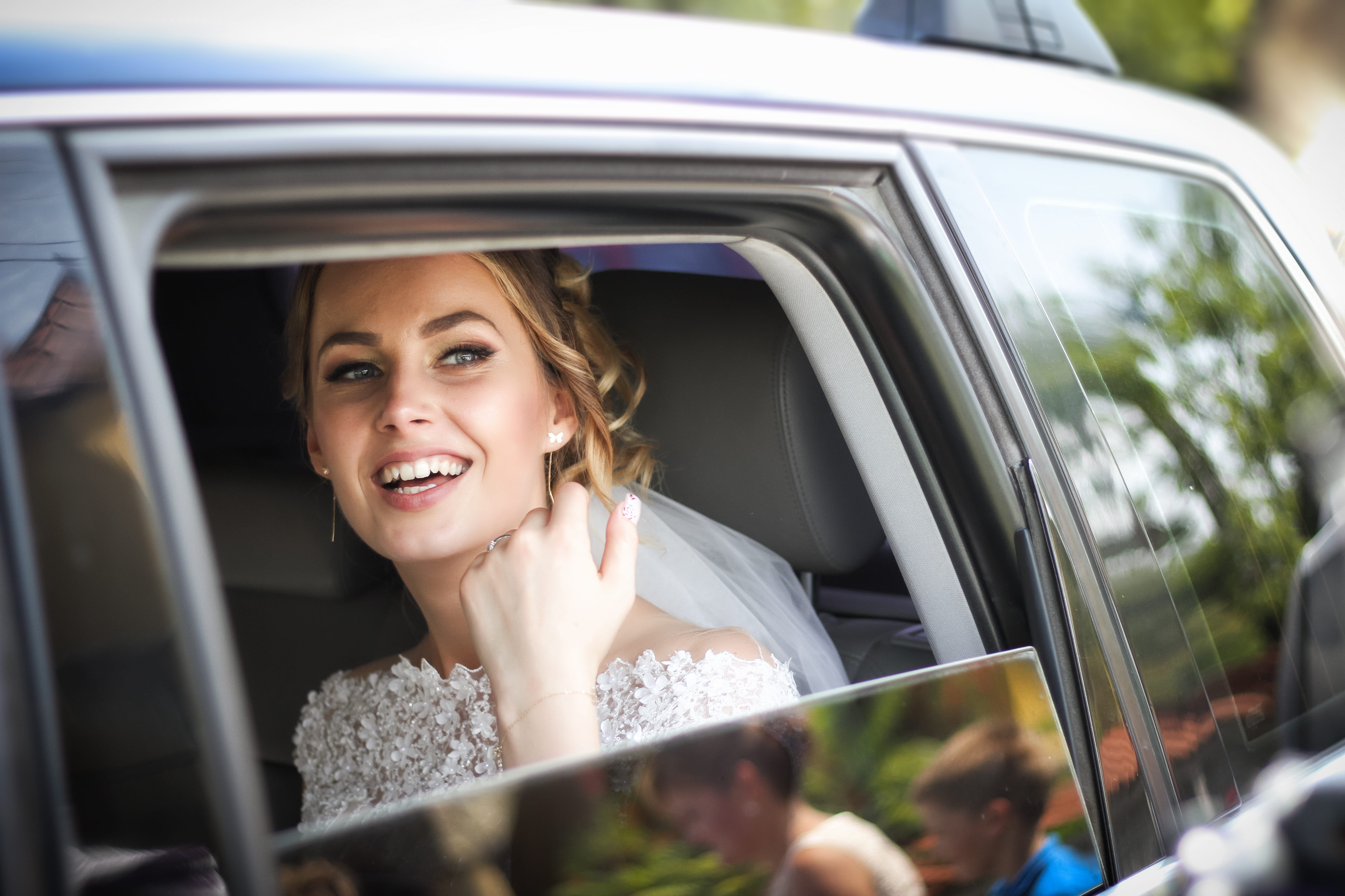 car, beautiful woman, sitting, happiness, adult, seat, young women, smile, blonde hair, smiling, road trip, wearing, outdoors, motor vehicle, dress, woman, HD Wallpaper