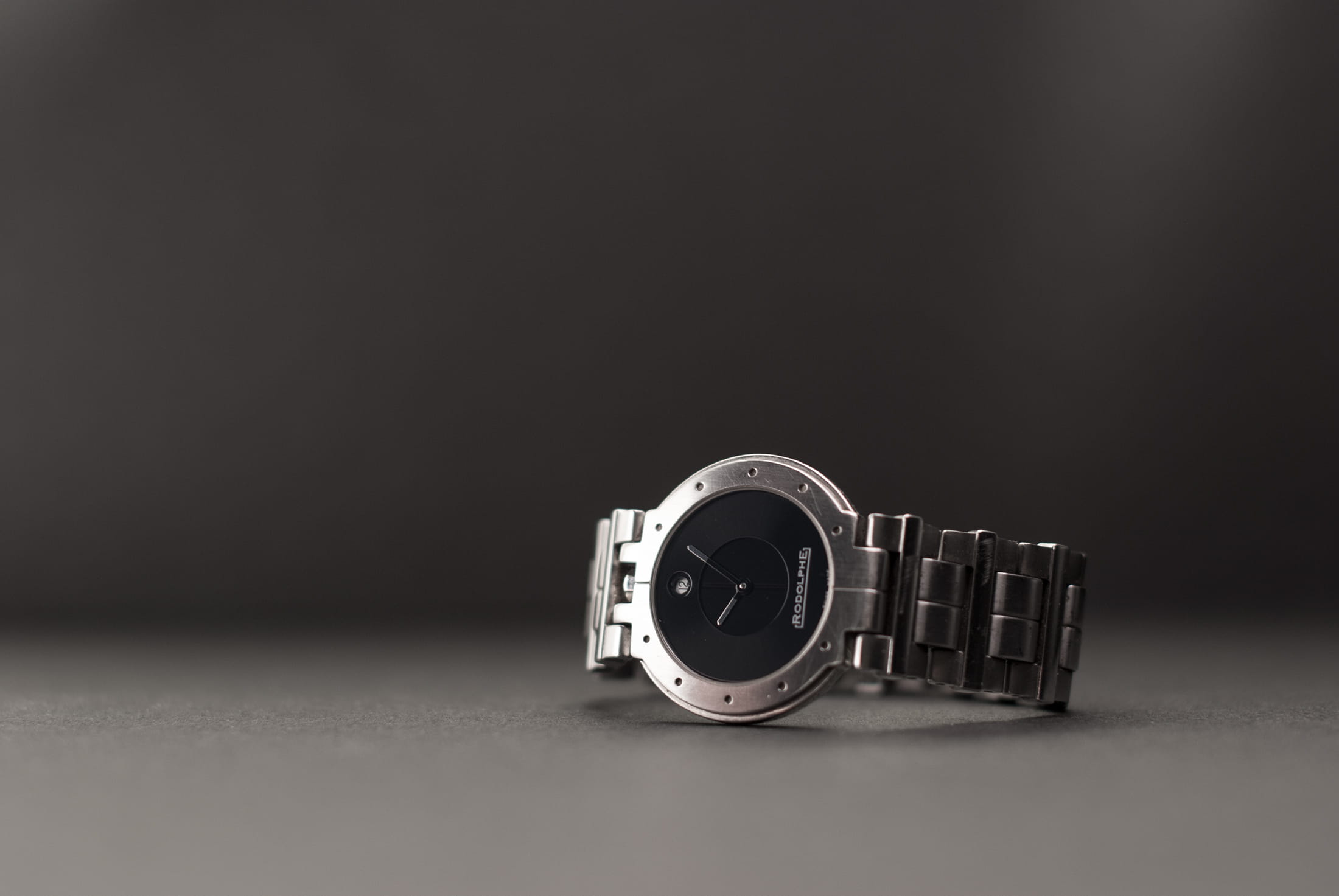 black background, designer, analog, copy space, silver, round, seconds, shape, geometric shape, time, close-up, black and-white, steel, retro styled, photography themes, HD Wallpaper