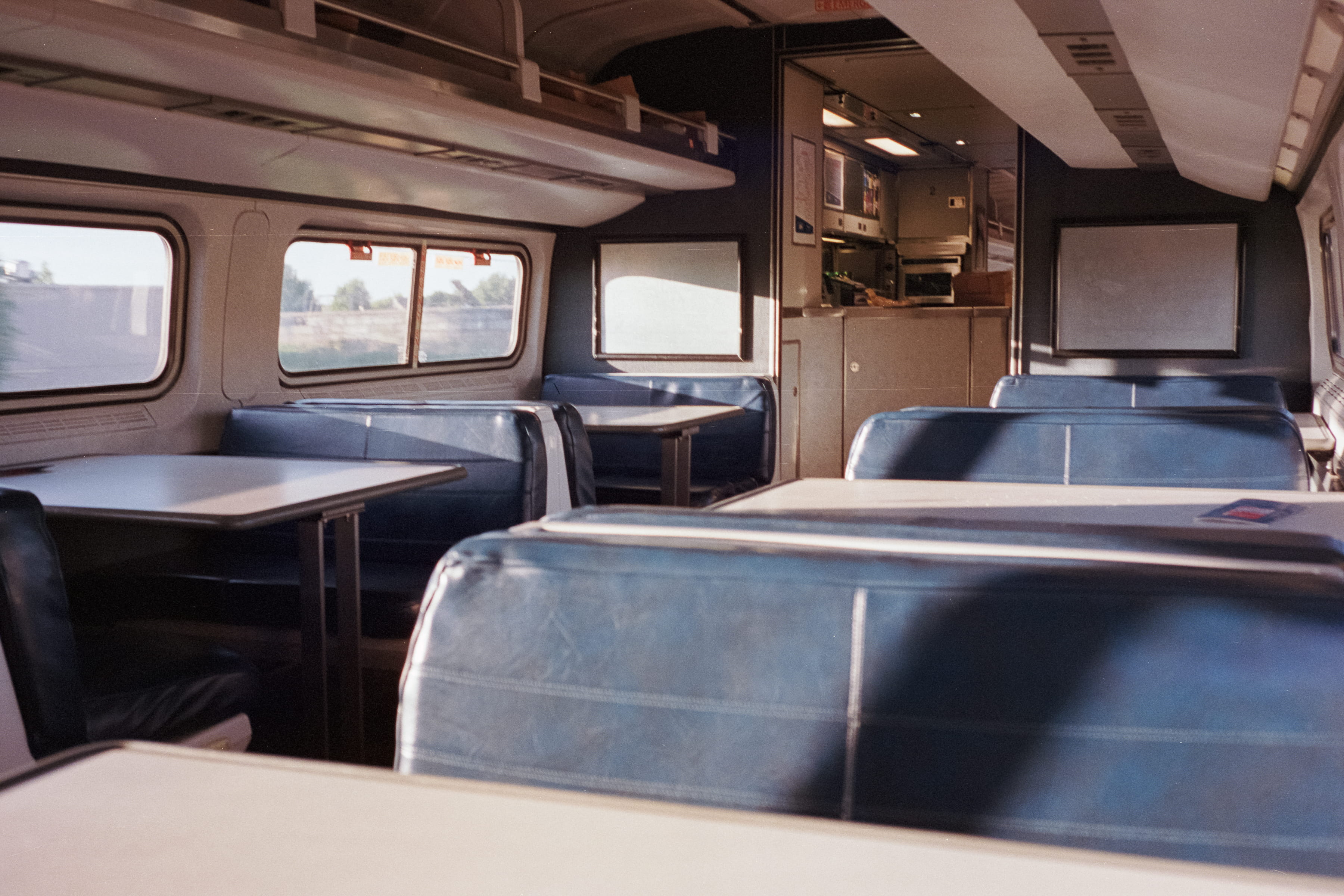 vehicle seat, seat, inside, no people, food, chair, white, vehicle interior, 2K, train, passenger car, glass - material, bus, day, diner, absence, meal, HD Wallpaper
