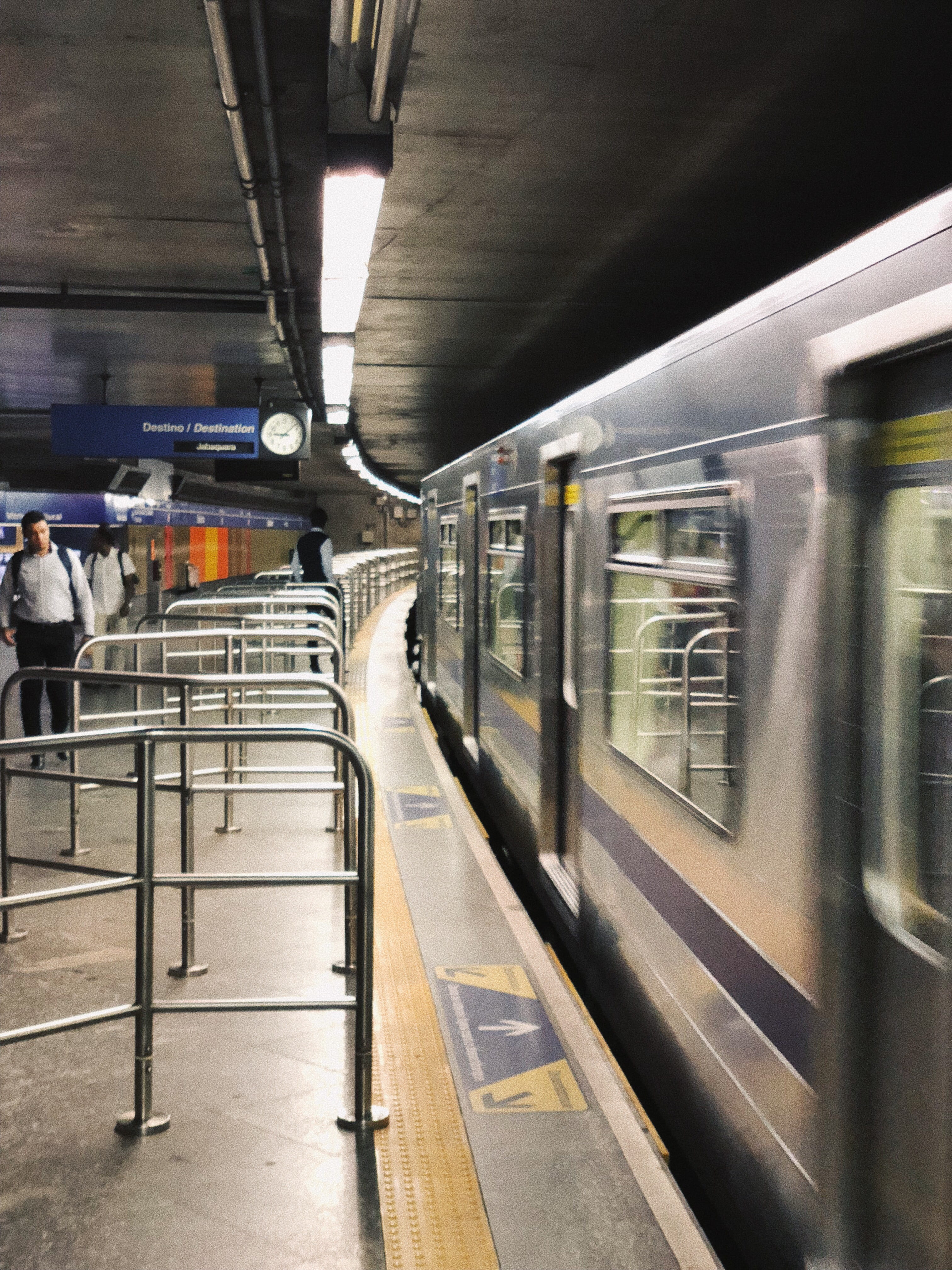 platform, arrival, subway train, subway, ceiling, architecture, public transportation, indoors, architectural column, passenger train, transportation, são bento, Phone HD Wallpaper