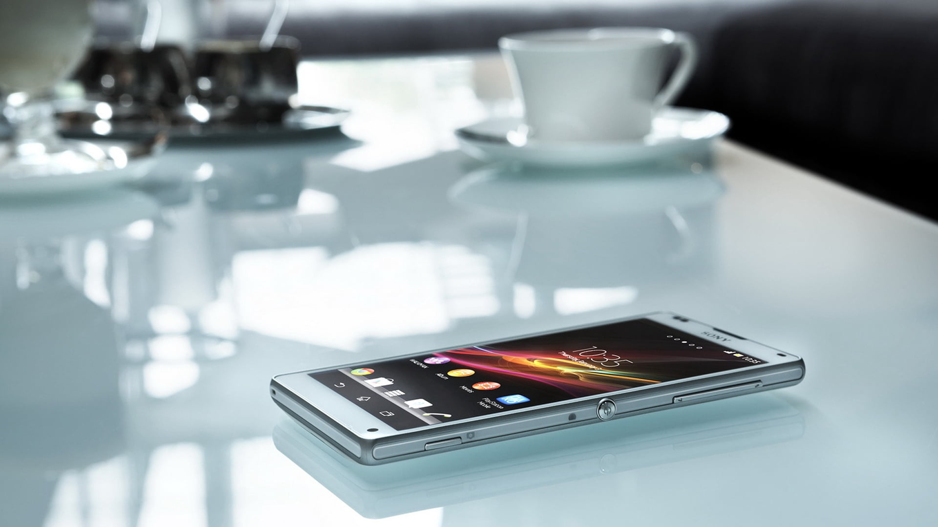 coffee, indoors, technology, digital Tablet, android, application Software, business, food and drink, sony, close-up, silver, mobile, selective focus, time, HD Wallpaper