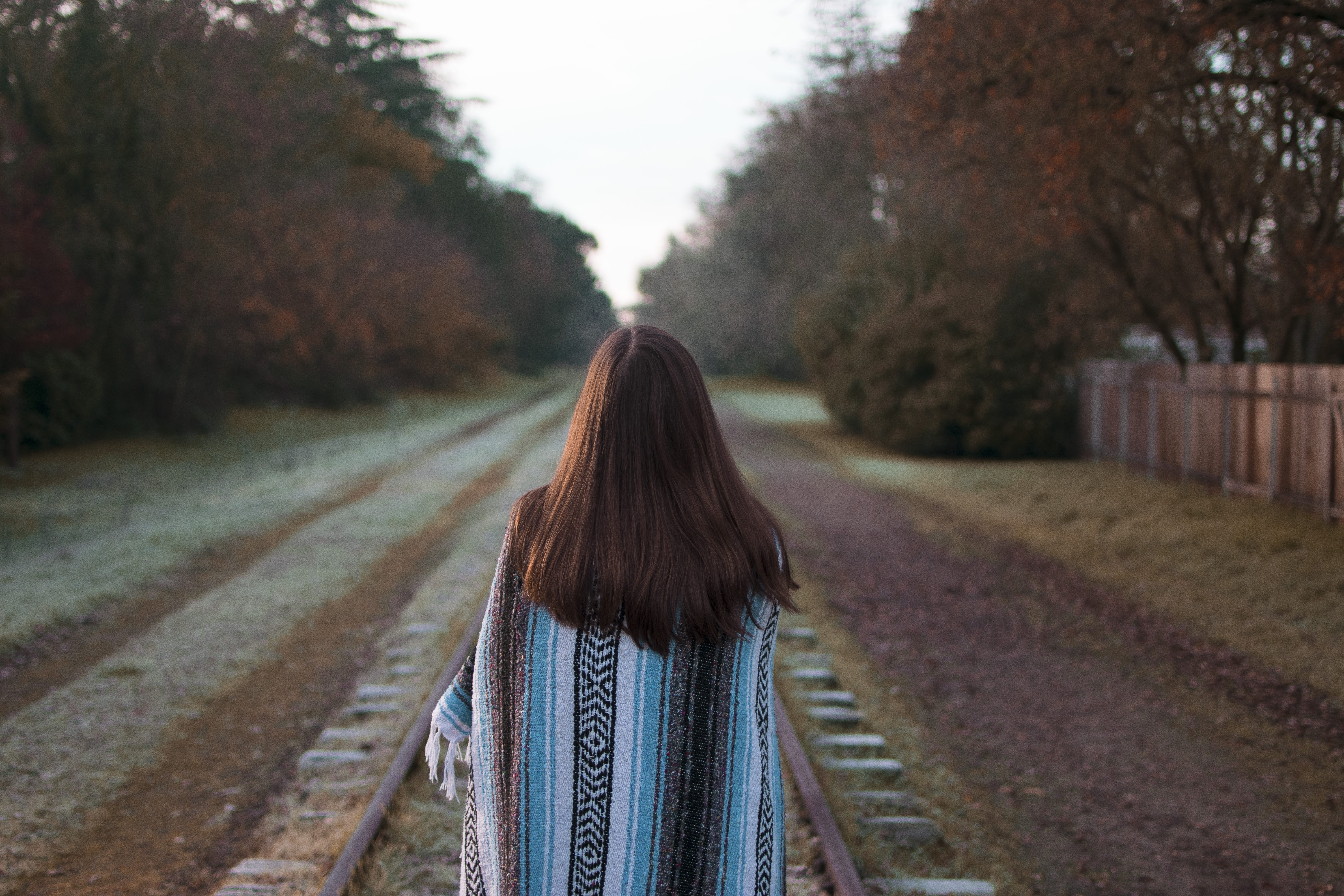 land park, background blur, day, train tracks, tree, warm, hairstyle, brunette, adult, 5K, focus on foreground, sacramento, silhouette, one person, plant, HD Wallpaper