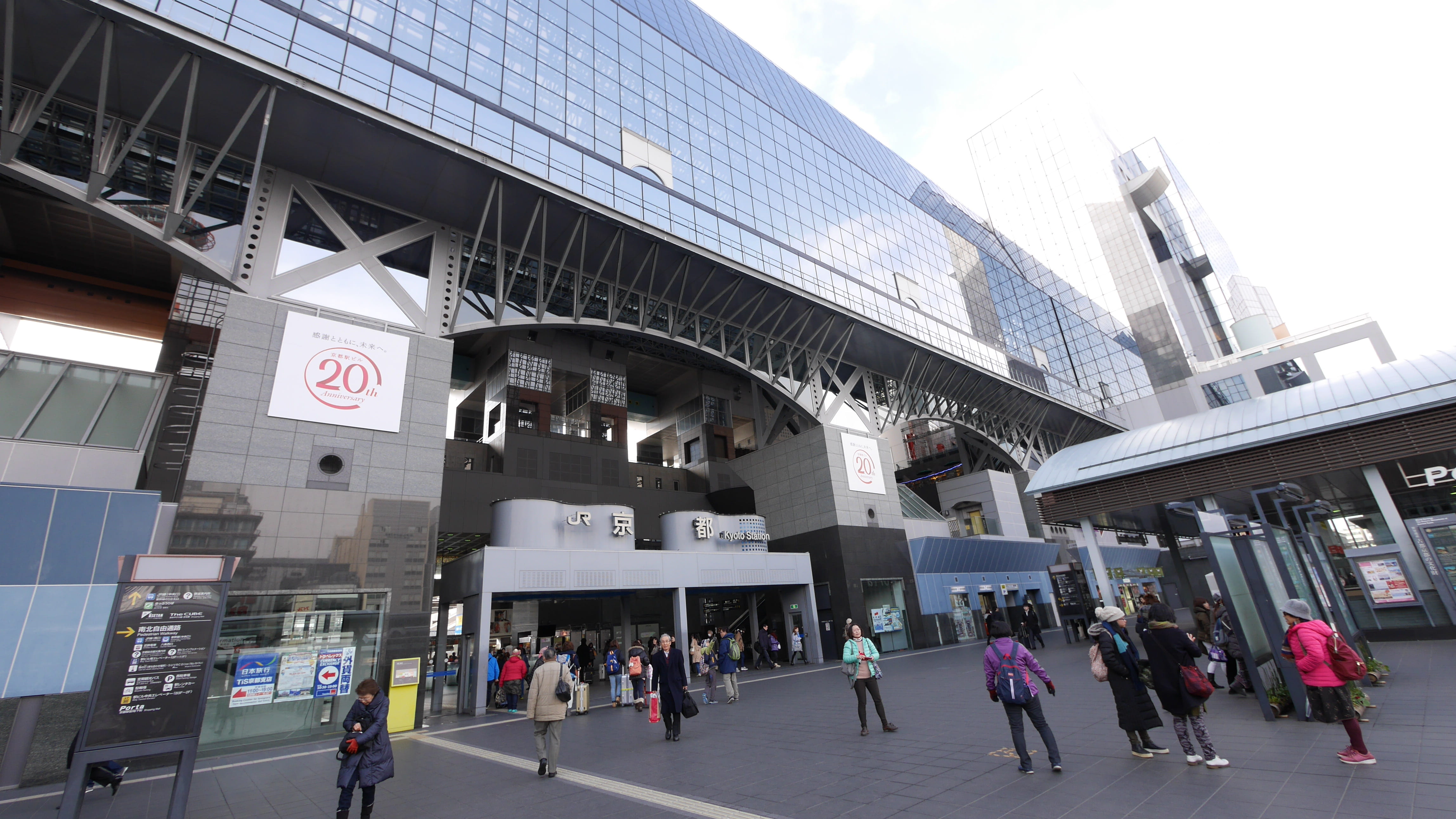 japan, train, city life, people, trainstation, group of people, crowd, women, kyoto station, walking, travel, mode of transportation, 4K, day, building, HD Wallpaper