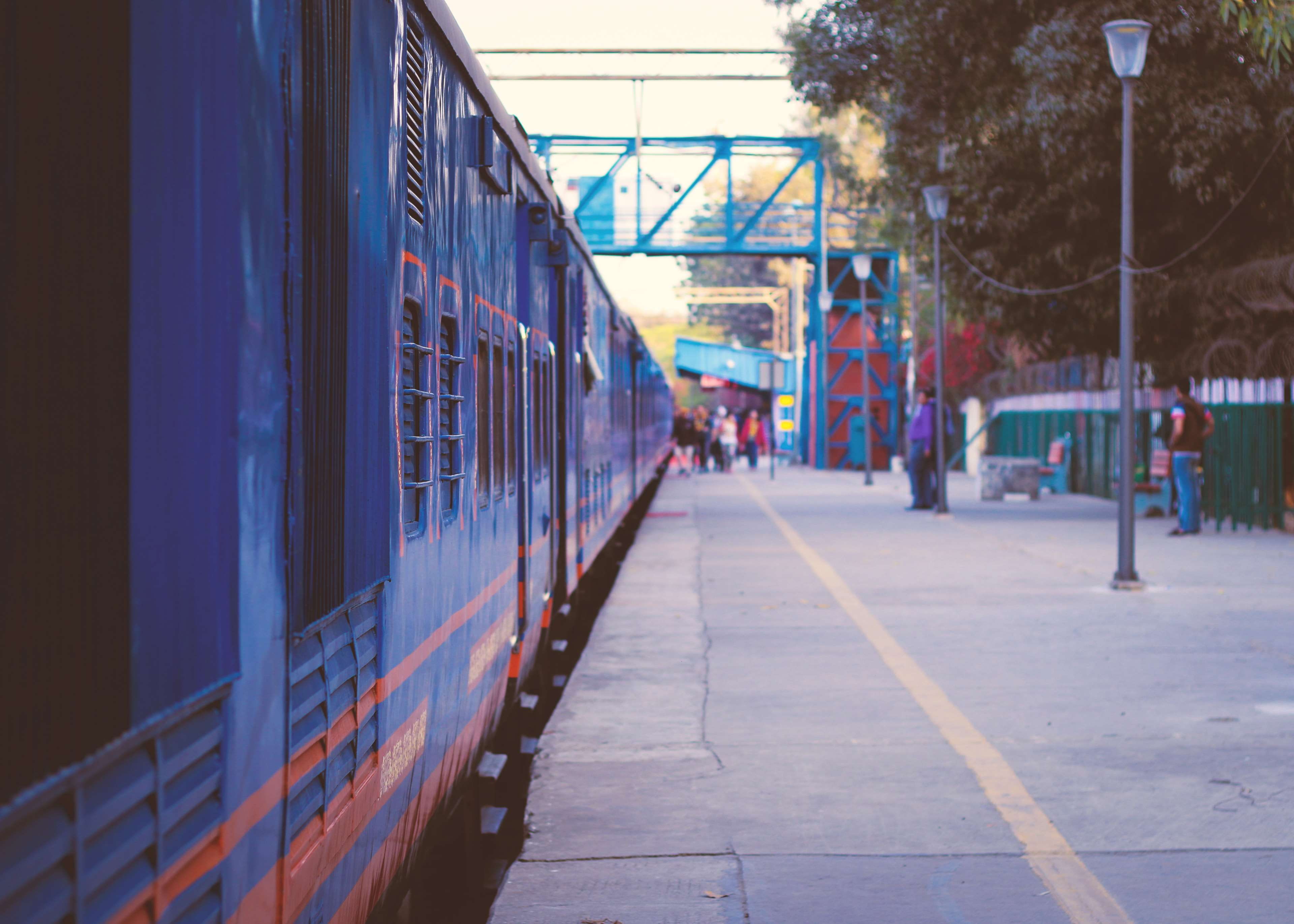 4K, nature, travelling, vip train, travel, people, delhi, men, india, lifestyles, footpath, built structure, incidental people, city, the way forward, HD Wallpaper