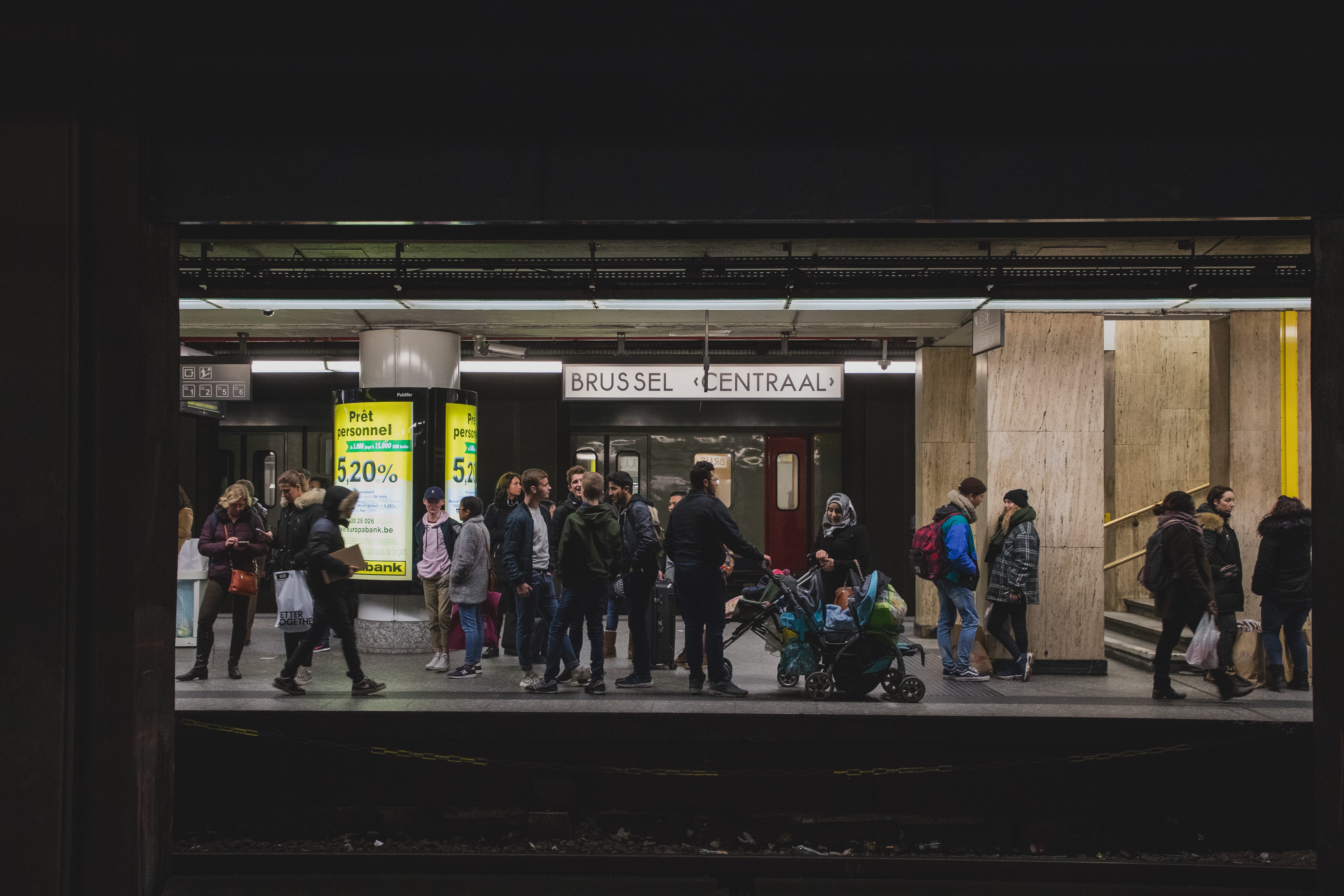 lifestyles, brussel centraal, person, 5K, built structure, centraal, crib, adult, urban, trainstation, real people, public transportation, gathering, trolley, HD Wallpaper