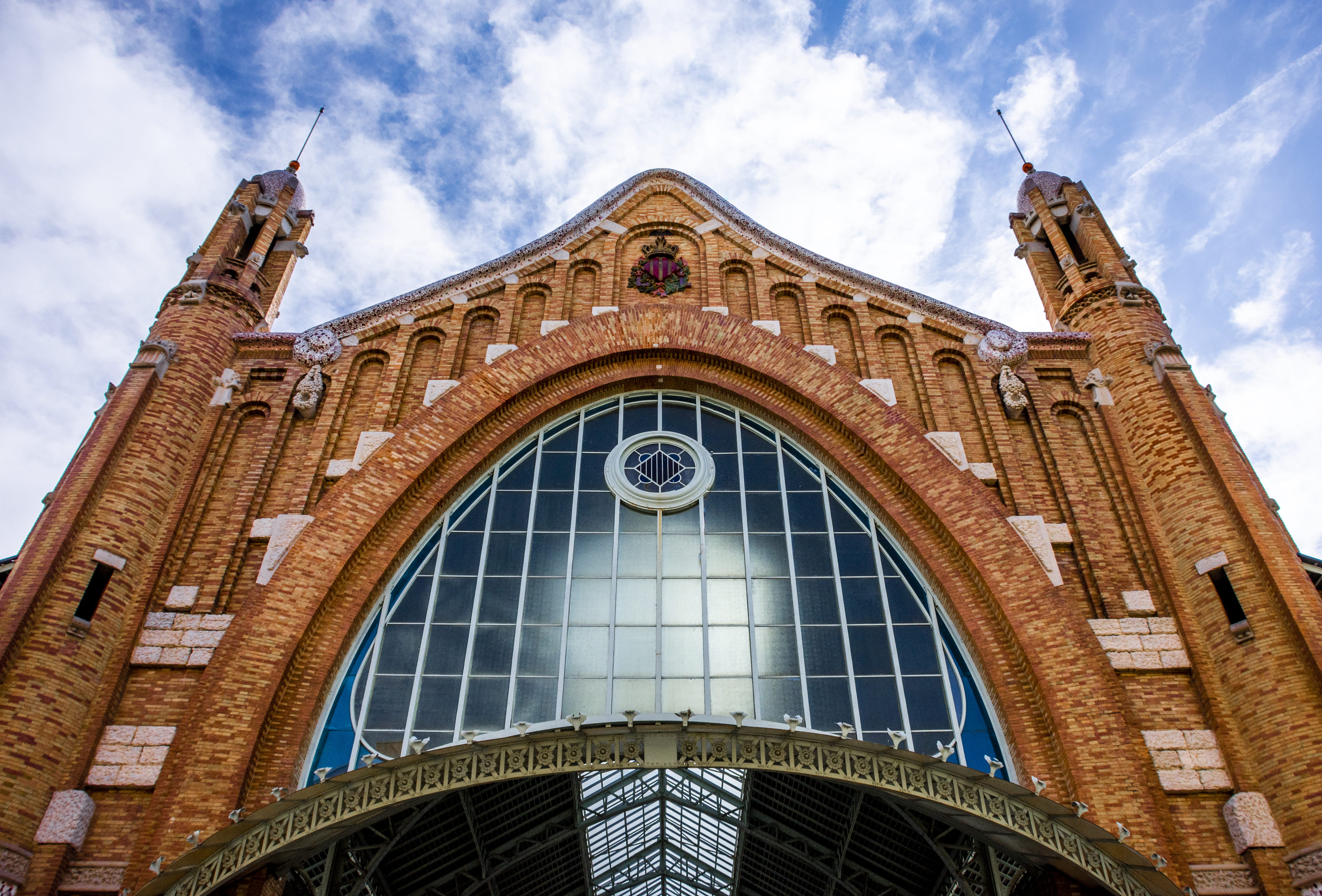 station, travel destinations, ornate, the past, arch, time, place of worship, spain, train, clock, day, directly below, sky, building exterior, religion, HD Wallpaper