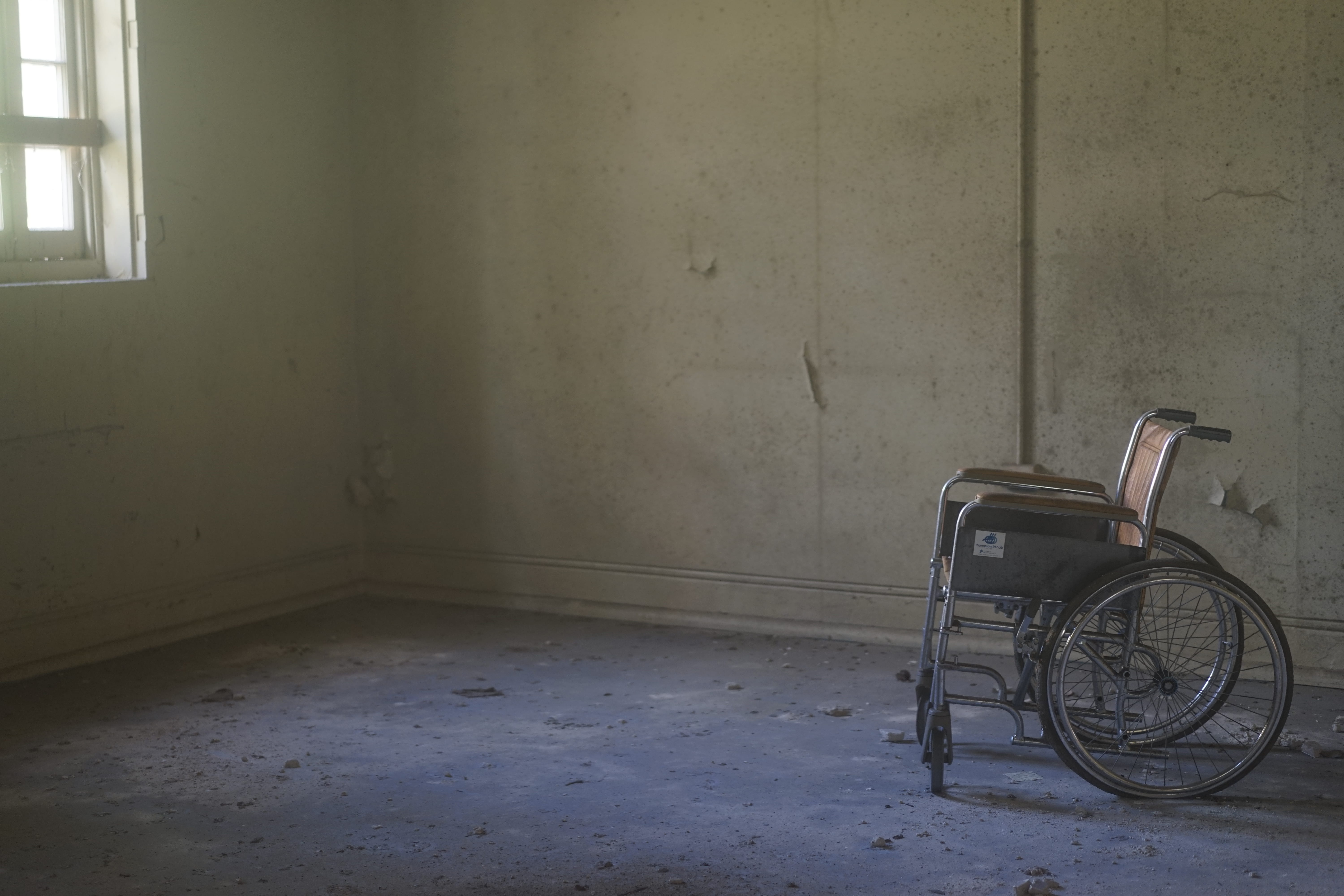 healthcare and medicine, single object, brown, run-down, empty, day, chair, wall, absence, placed, corner, no people, building, flooring, room, window, HD Wallpaper