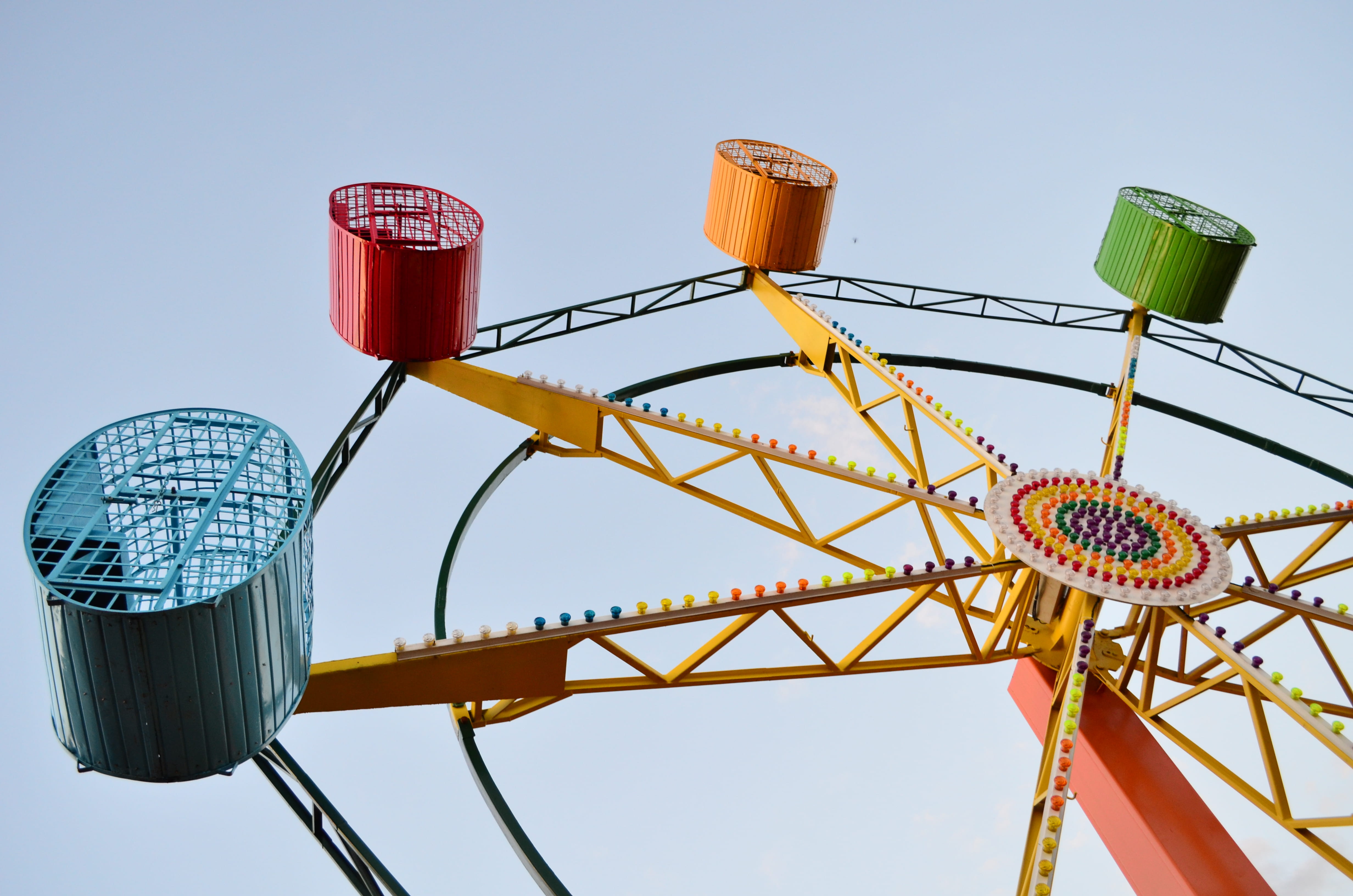 leisure activity, antenna, lamp, 4K, multi colored, amusement park, electrical device, ferries, built structure, nature, clear sky, roller coaster, arts culture and entertainment, HD Wallpaper