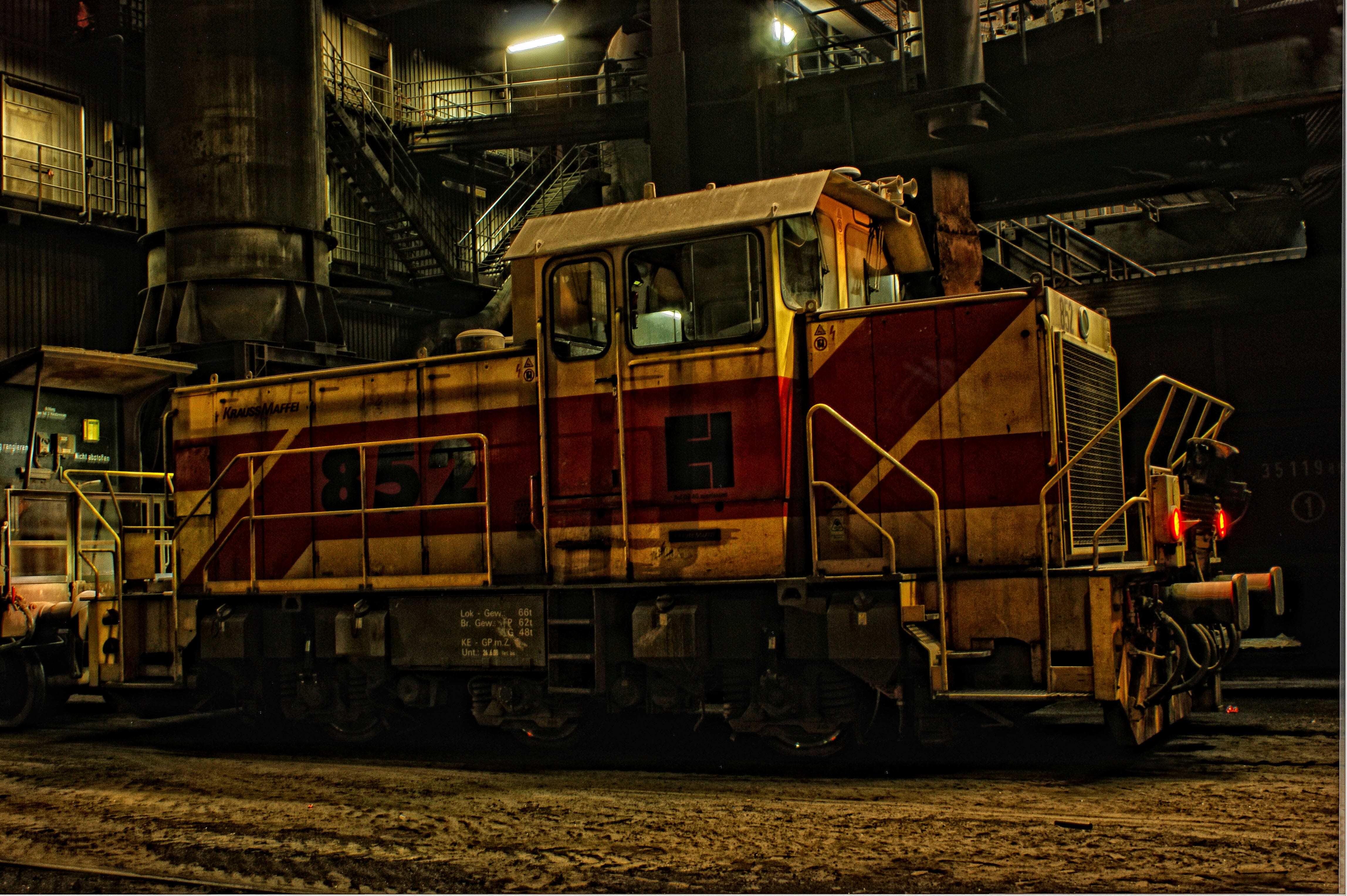 platform, hdr, strong, locomotive, yellow, metal, track, 4K, business, heavyweight, no people, loco, land vehicle, built structure, outdoors, switcher, HD Wallpaper