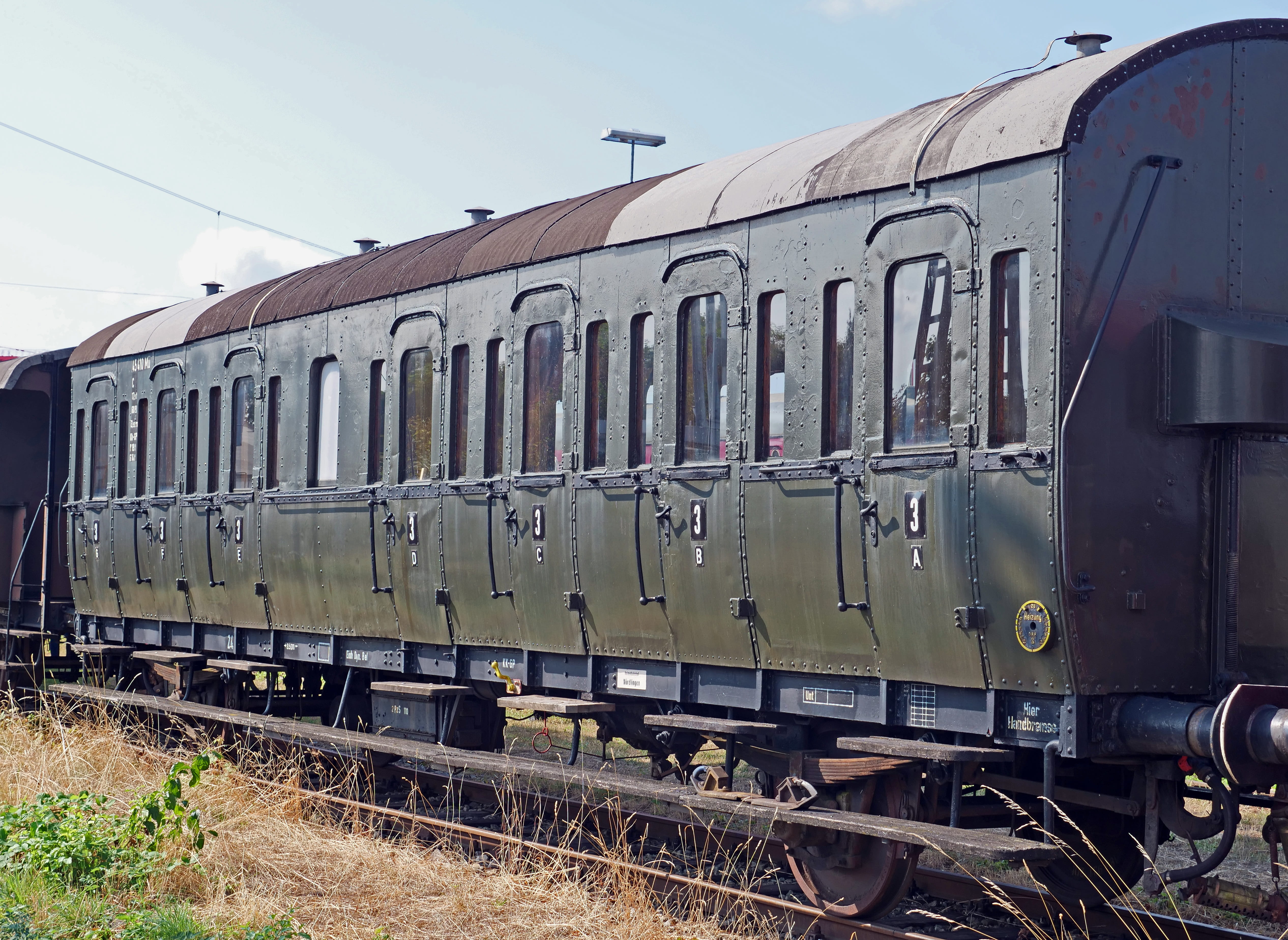 part restored, sky, day, mode of transportation, 3, train - vehicle, shunting yard, metal, rail transportation, nördlingen, railway museum, class, transportation, HD Wallpaper