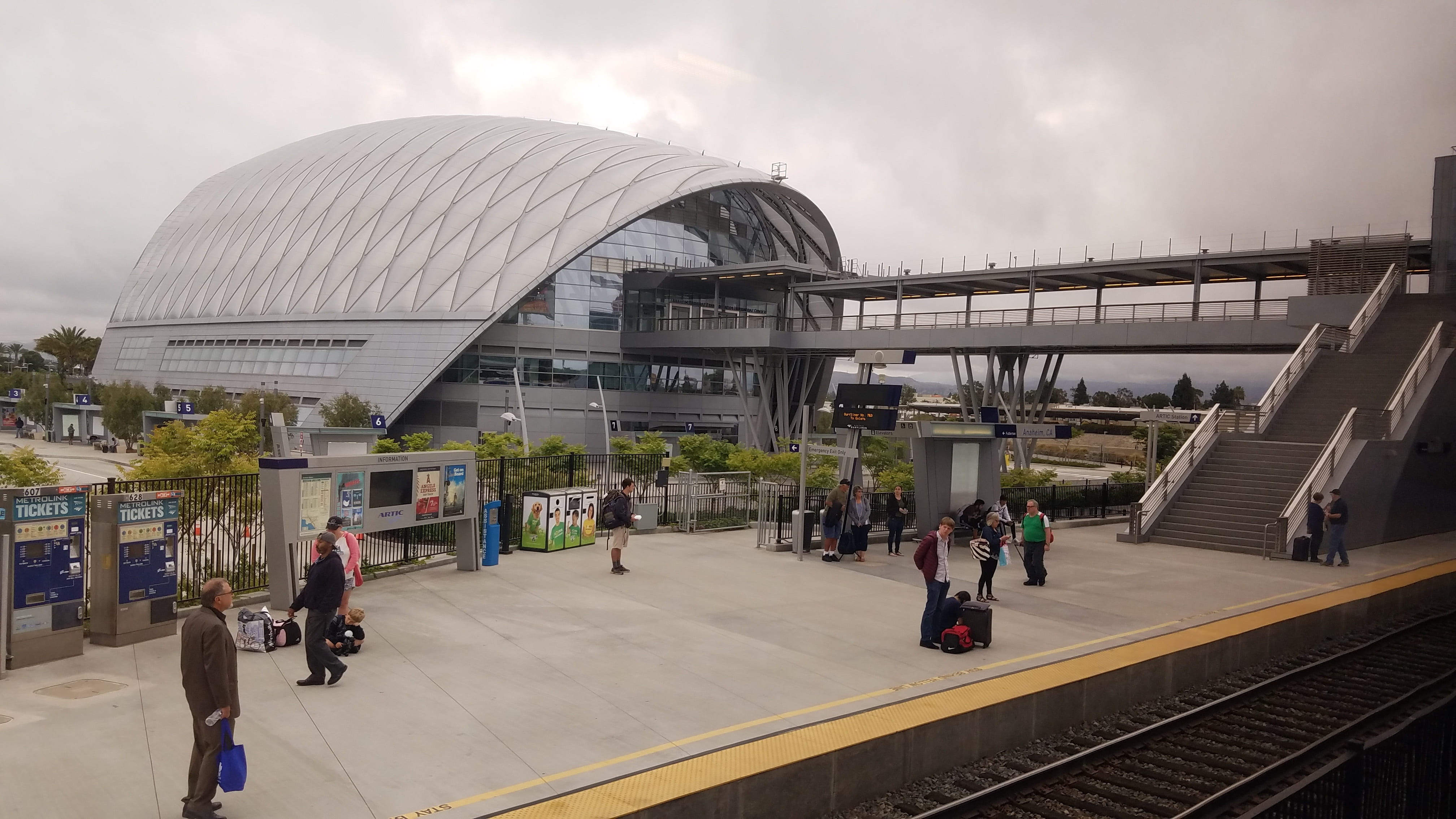 architecture, bridge, bridge - man made structure, group of people, tourism, travel, terminal, outdoors, city, train, anaheim, station, crowd, bus, connection, HD Wallpaper