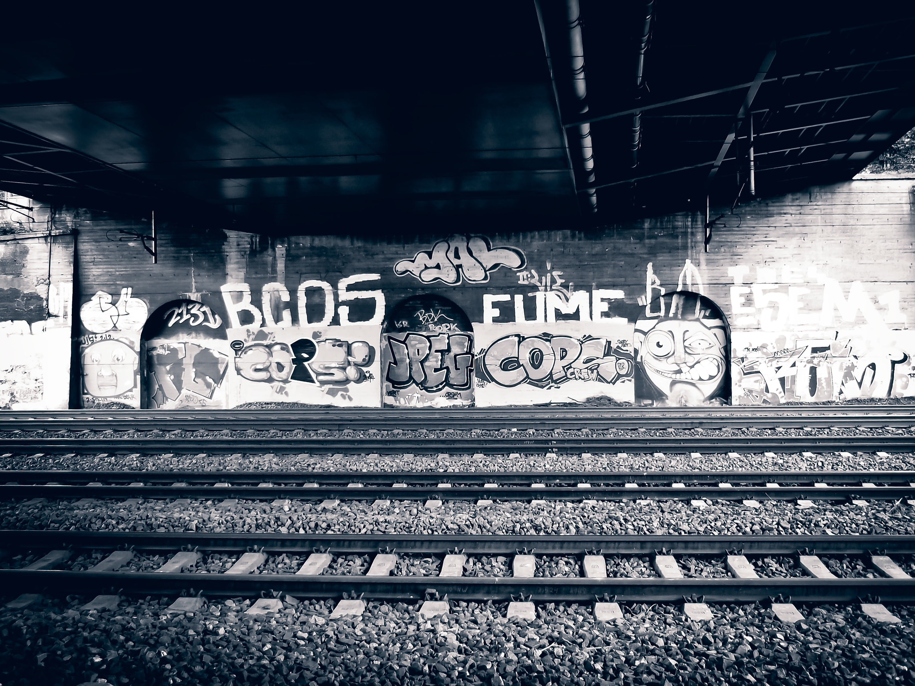 dark, railroad station, no people, transportation, wall - building feature, 2K, communication, seemed, architecture, art and craft, bridge, railroad track, HD Wallpaper