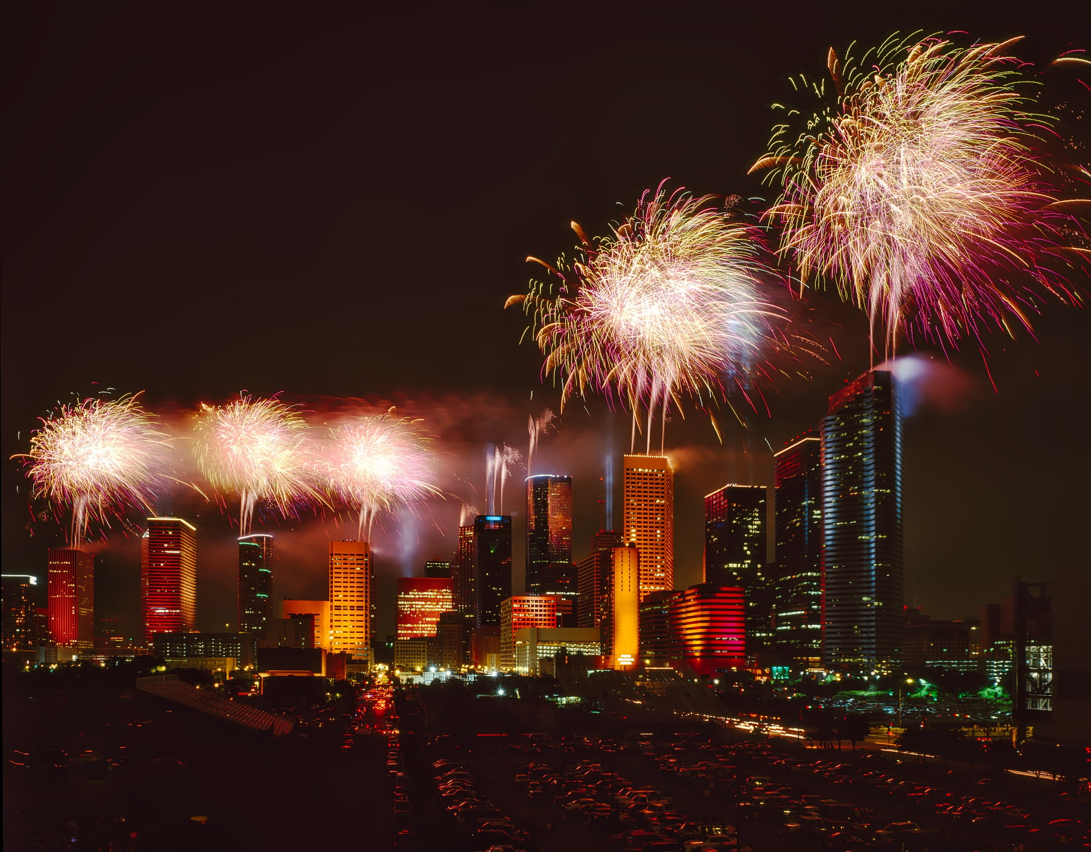 firework - man made object, skyscraper, celebration, tall - high, texas, houston, exploding, event, silhouettes, urban, outdoors, architecture, motion, HD Wallpaper
