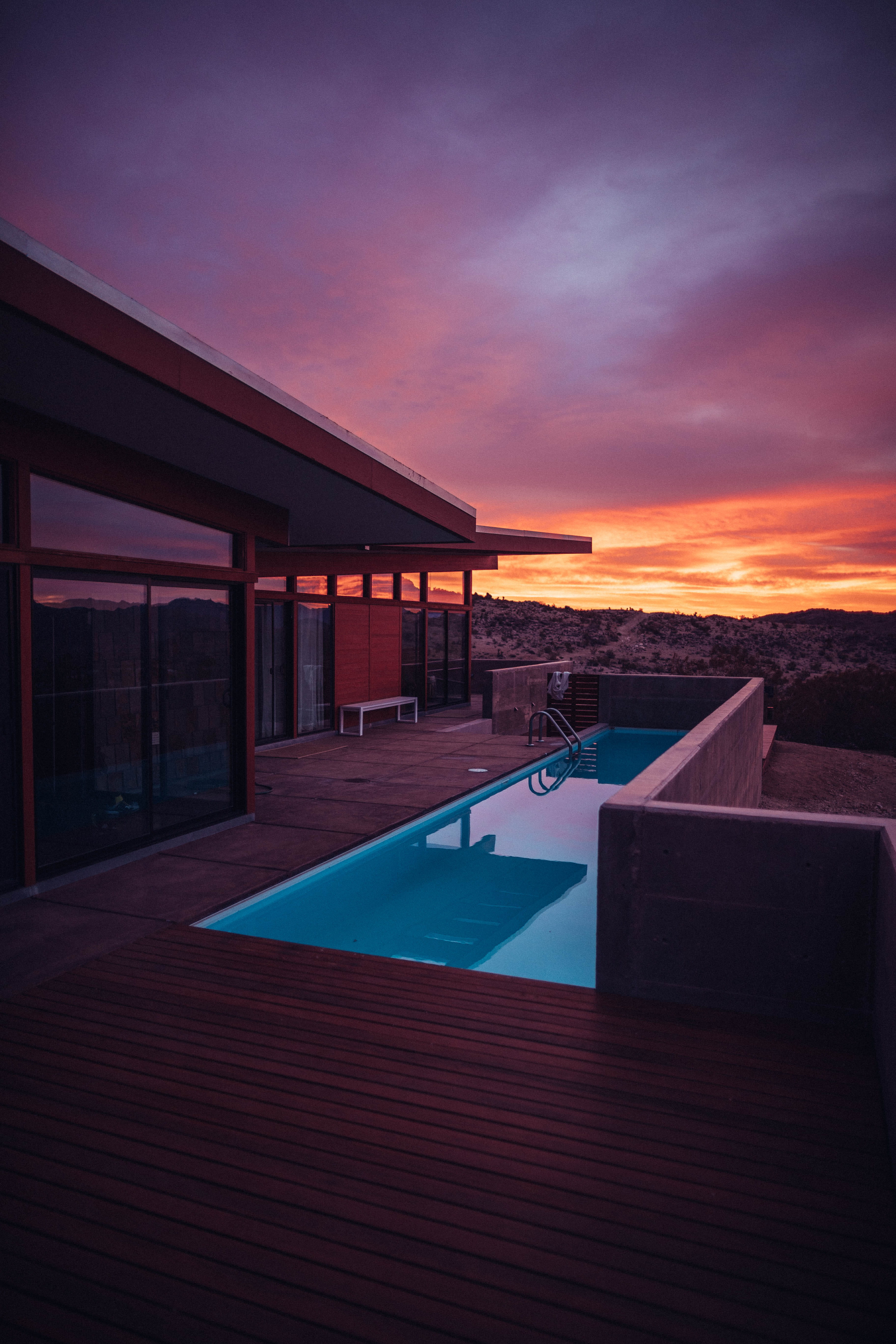 5K, tub, water, hardwood, luxury, building exterior, pool, sunrise, built structure, hot tub, wood, sky, building, no people, architecture, tourist resort, Phone HD Wallpaper