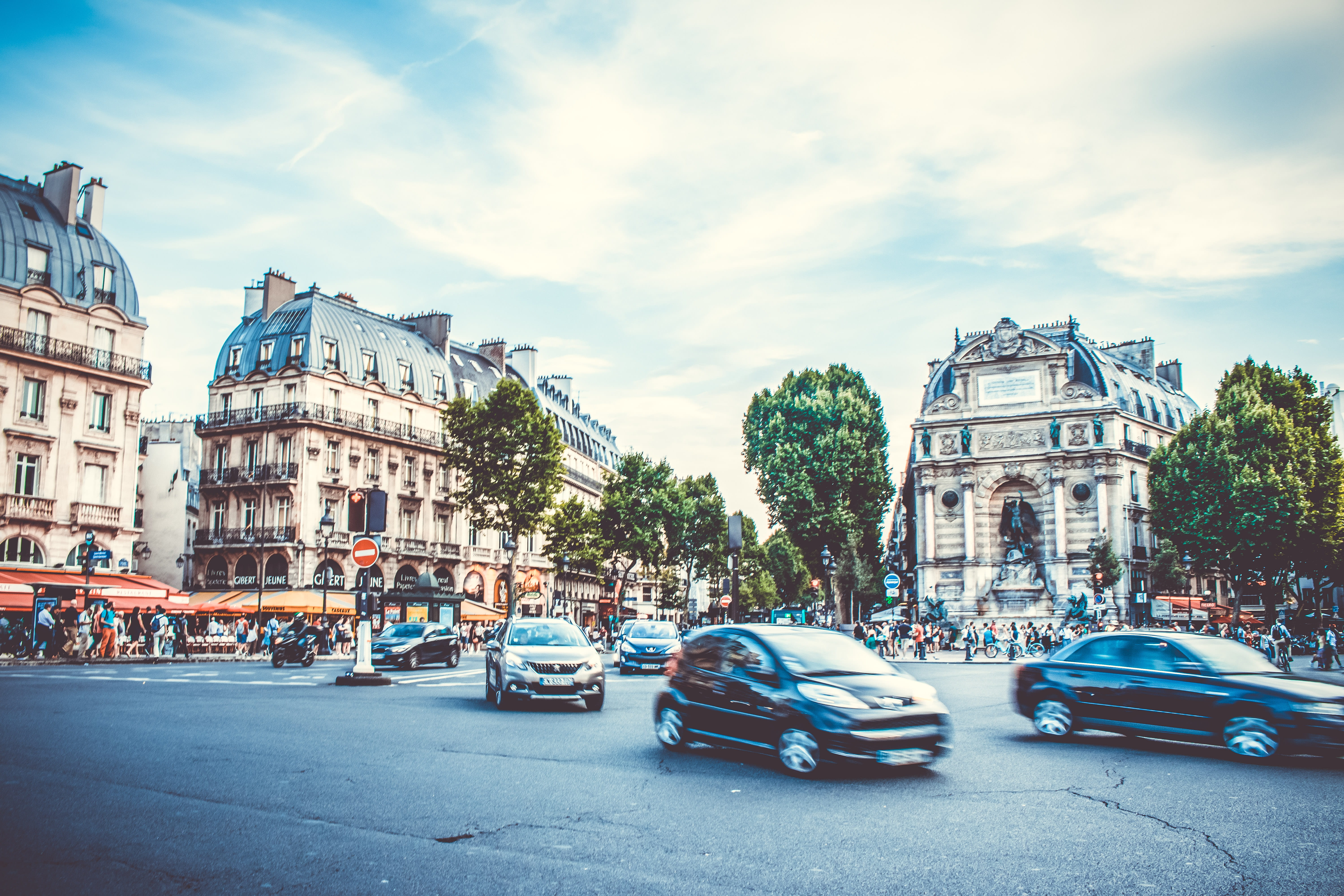 trees, vehicles, tourist attraction, beauty, traffic, tourist, cityscape, city, france, building, people, cars, motion, tourist destination, transportation, HD Wallpaper