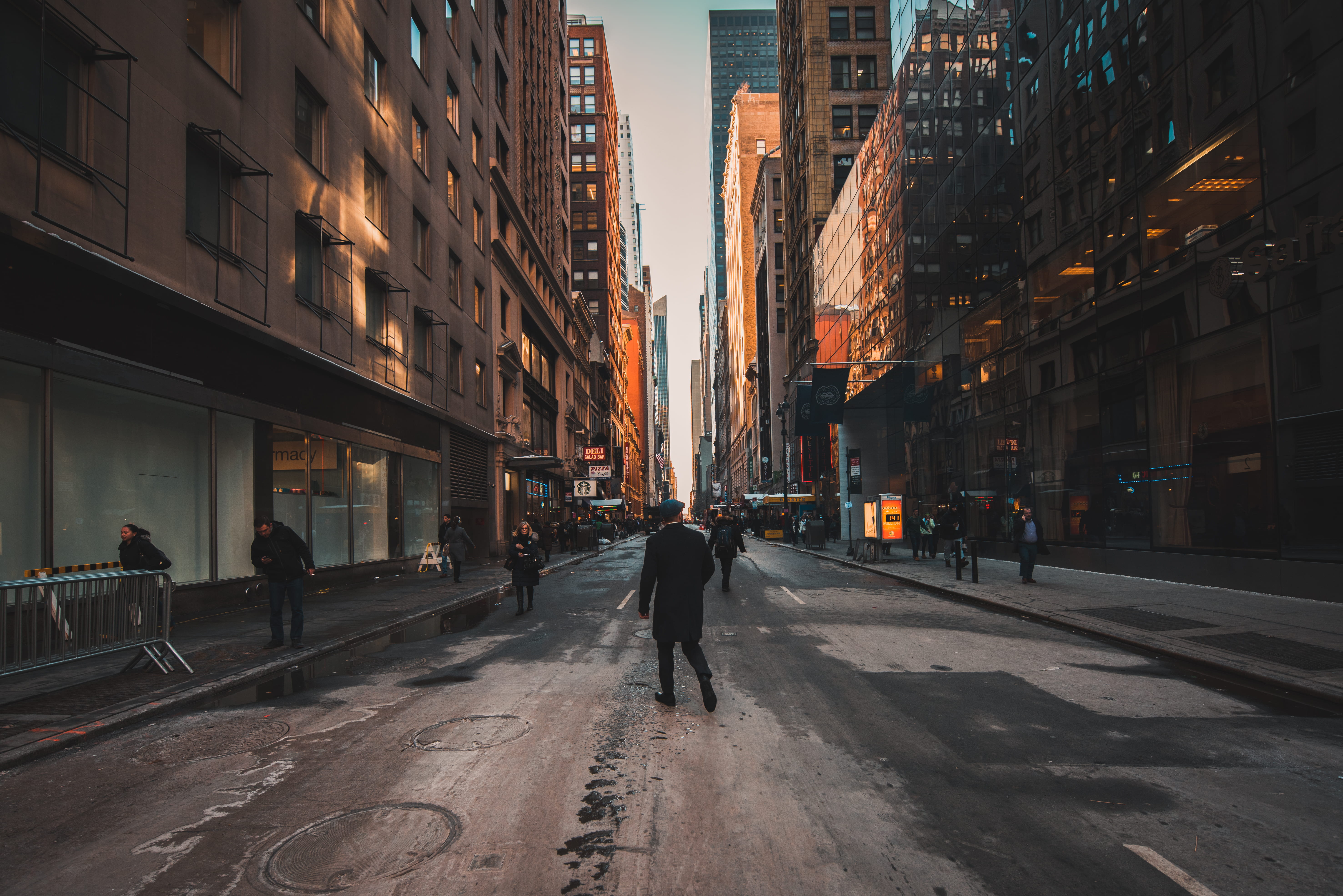 apartment building, nature, urban, building exterior, walking, incidental people, near, outdoors, building, men, new york, built structure, city life, city, HD Wallpaper