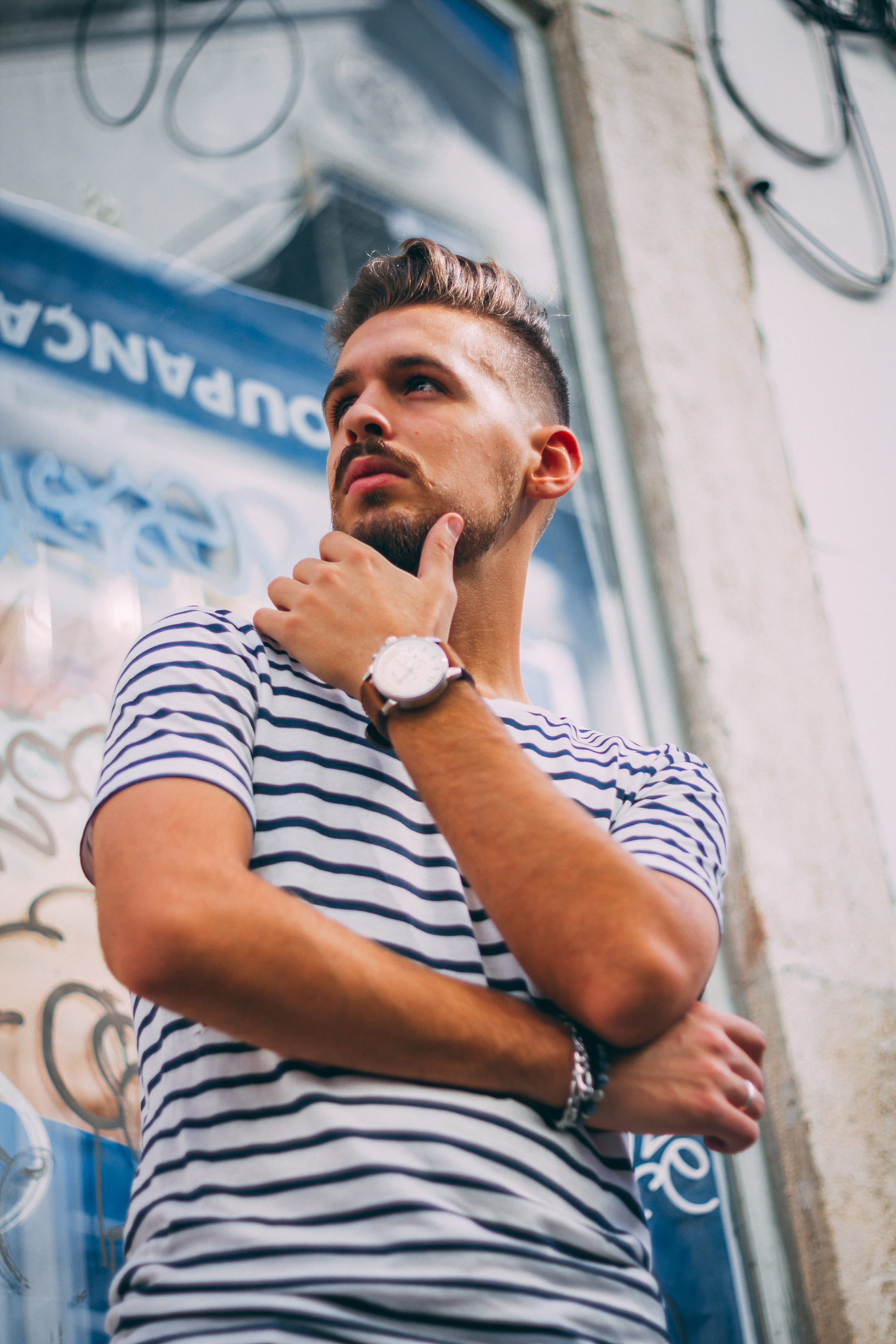 casual clothing, facial hair, beard, looking away, real people, resting, photography, lifestyles, leisure activity, portrait, looking, day, male, man, low angle view, Phone HD Wallpaper
