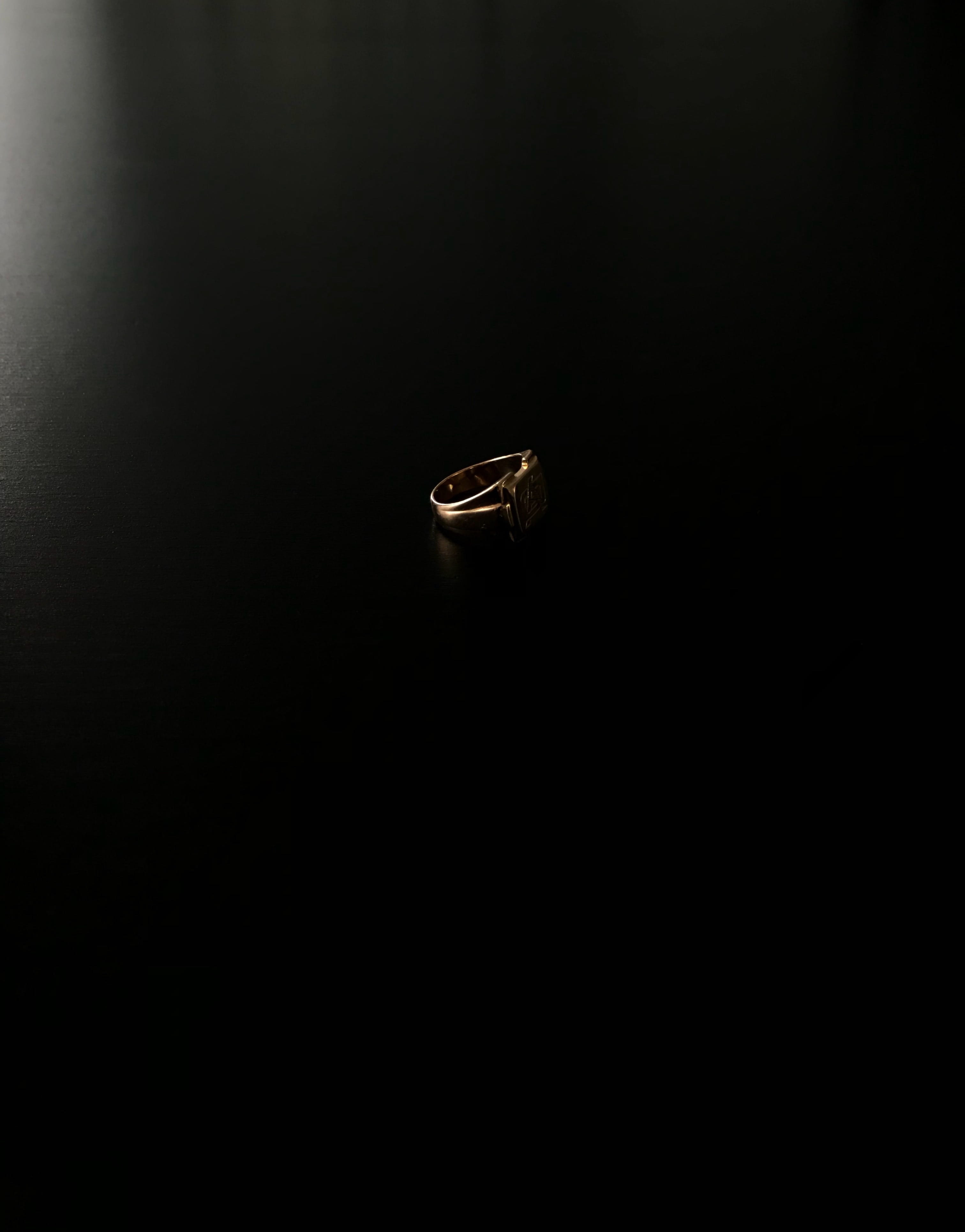 montbéliard, france, black, cut out, animal wildlife, black background, metal, animal themes, insect, dark, diamond - gemstone, close-up, one animal, studio shot, Phone HD Wallpaper