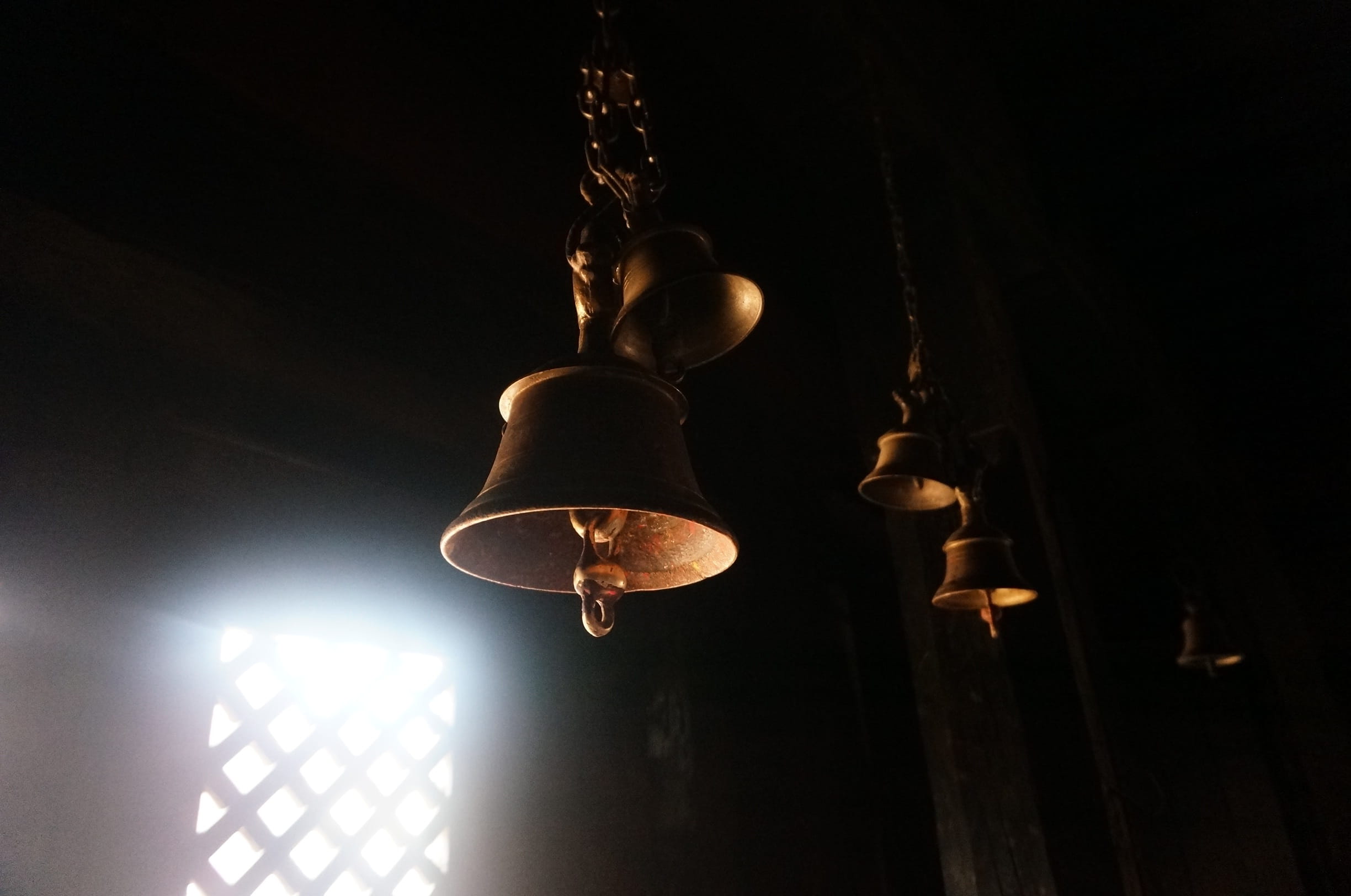 light - natural phenomenon, lighting Equipment, 1080P, Campanula, electric light, studio shot, day, light bulb, no People, ornate, architecture, light, HD Wallpaper
