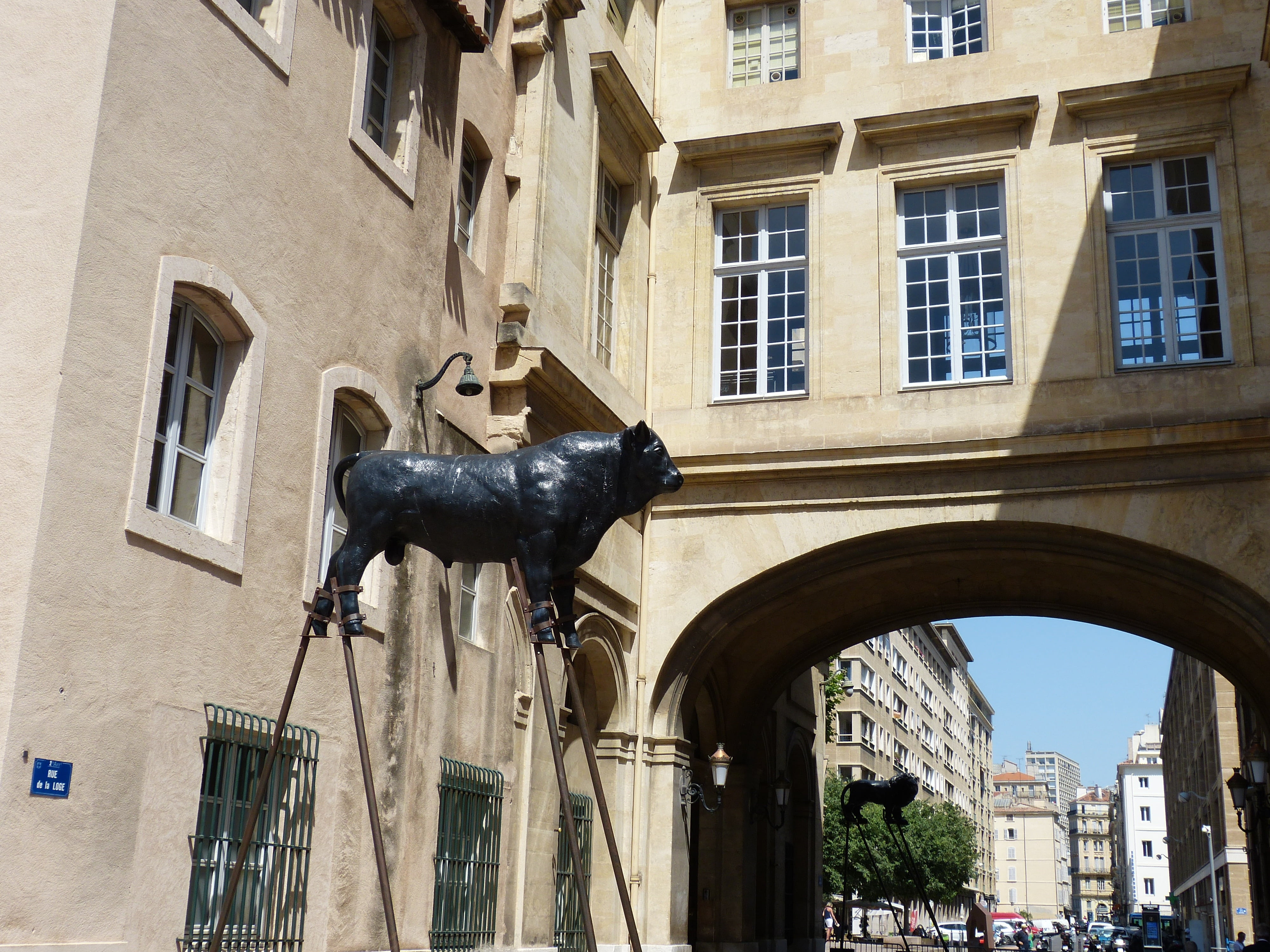 old town, bull, sculpture, historically, no people, male likeness, nature, france, statue, facade, representation, window, monument, building exterior, HD Wallpaper