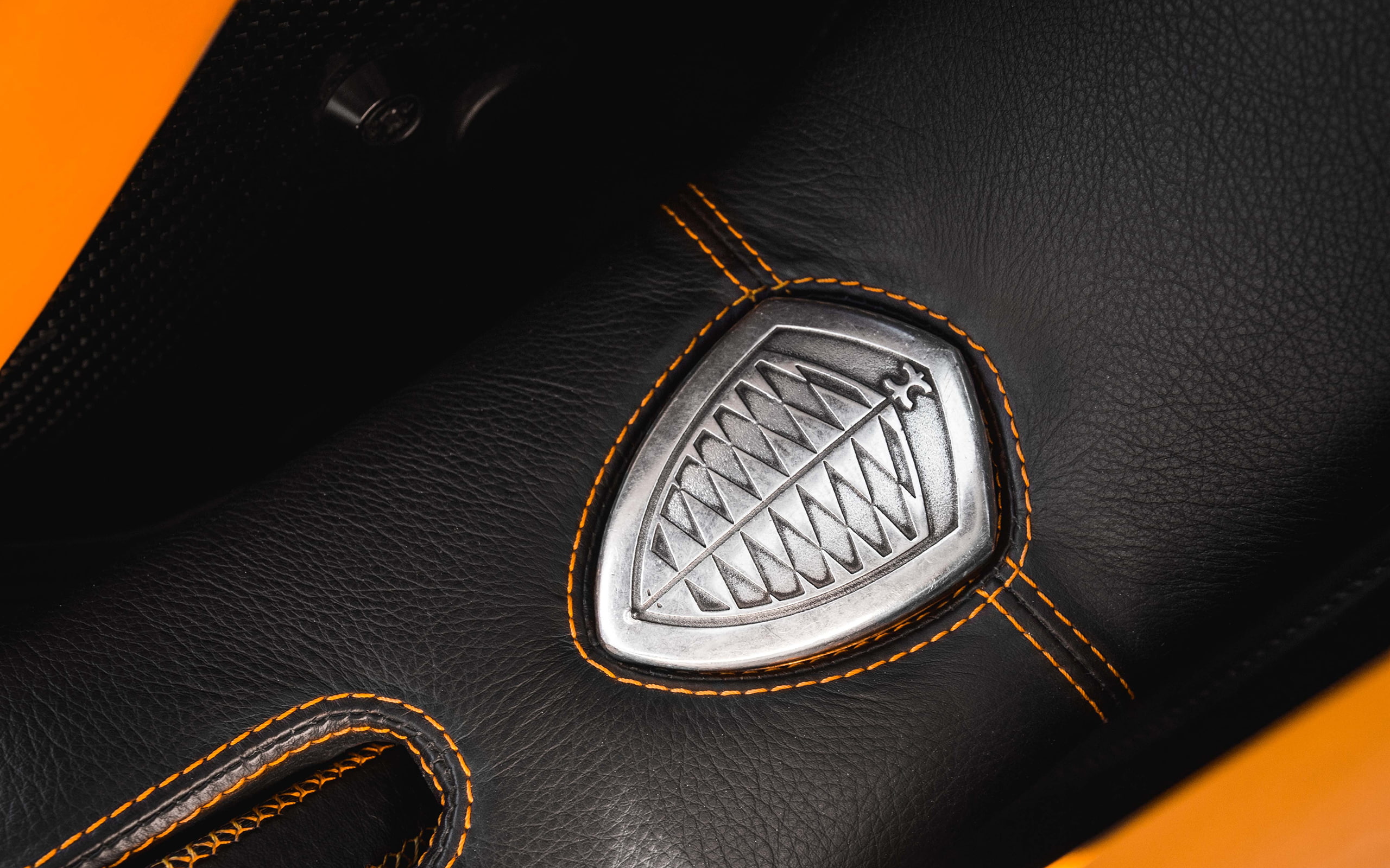 Expensive, Koenigsegg, Car key, 2K, HD Wallpaper