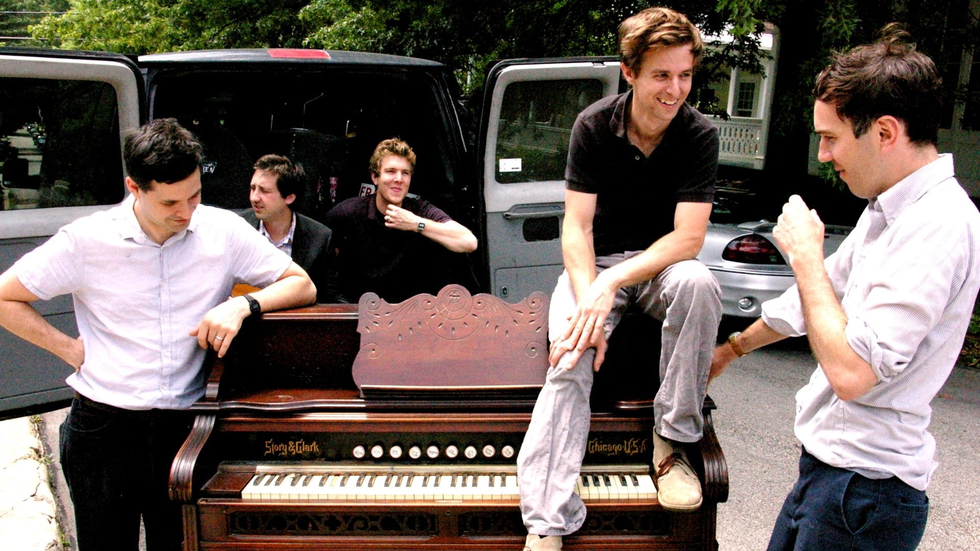 caucasian Ethnicity, performer, sitting, day, cheerful, young men, pianist, music, color Image, transportation, men, males, piano, adult, entertainment, HD Wallpaper