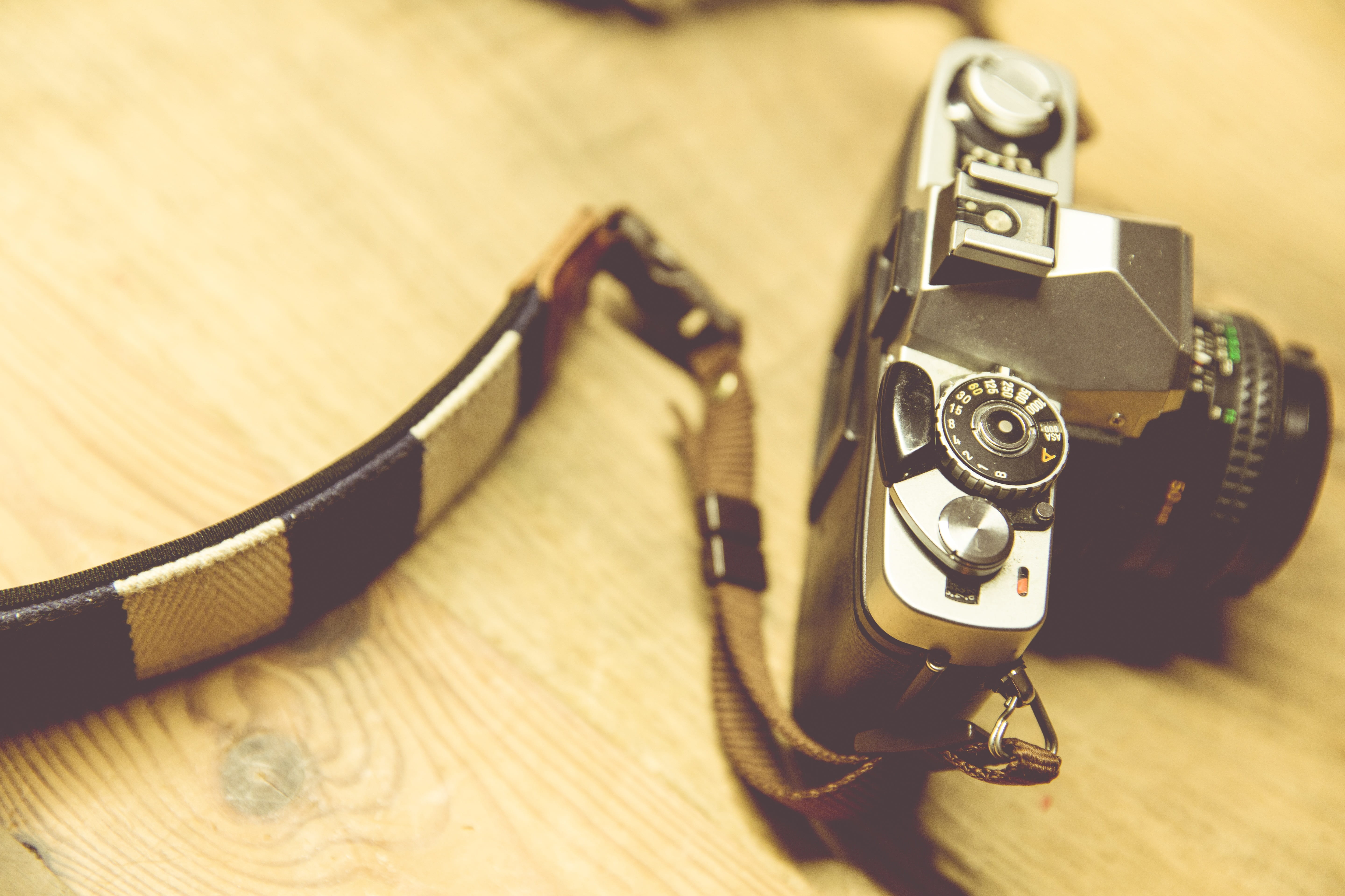 camera - photographic equipment, individual, silver, classic, focus, elegance, 35mm, manually, shutter, camera, design, creative, zoom, lens, neo-urban, HD Wallpaper