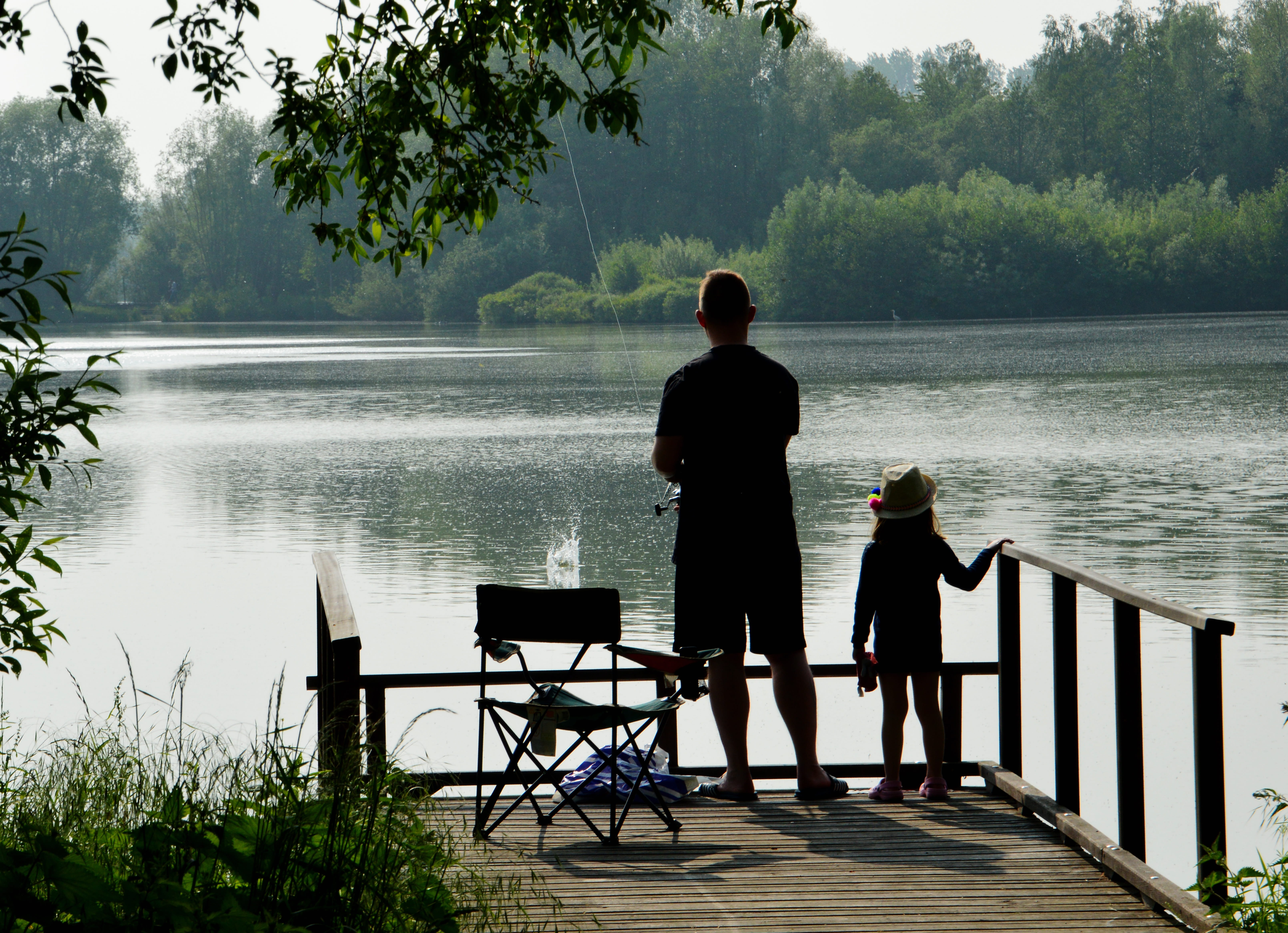 5K, carpodromes, nature, hobbies, the fishing at the start, leisure activity, pond, boot, outdoors, tree, rear view, keepnet, sky, people, fishing for pike, HD Wallpaper