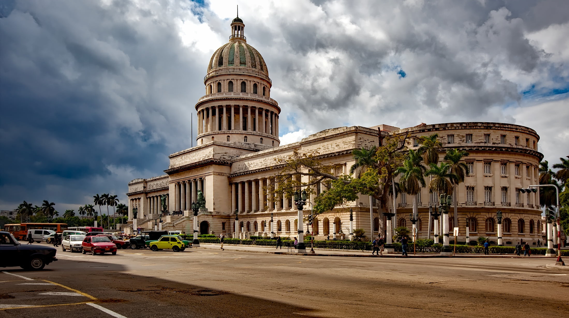 disrepair, car, cars, weathered, hdr, cloud - sky, architectural column, government, panorama, building exterior, uSA, transportation, historic, land vehicle, HD Wallpaper