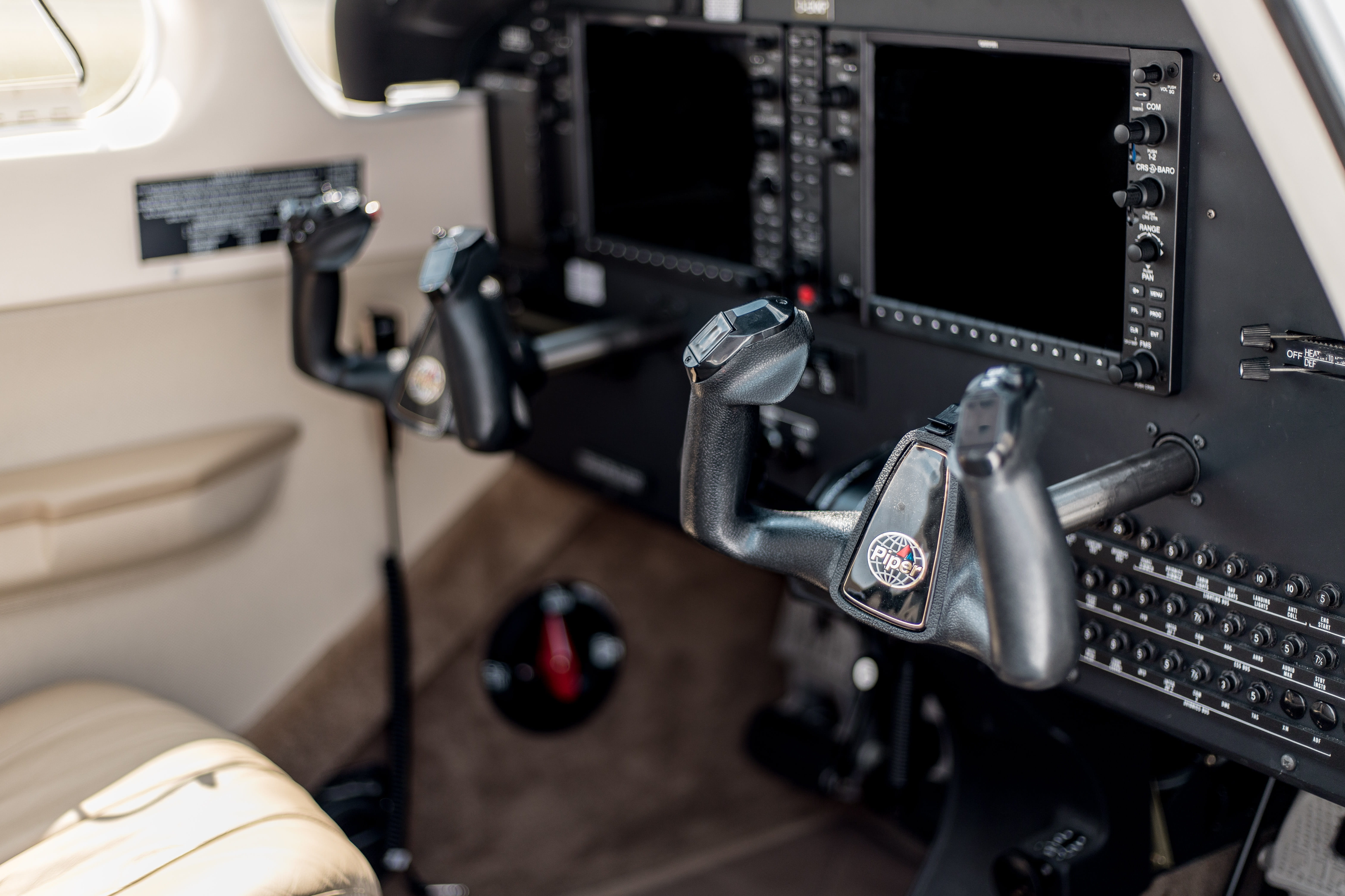 still life, digital camera, gear, close-up, retro styled, 5K, technology, hardware, brake, photography themes, electronics, connection, wheel, mouse, gray, HD Wallpaper