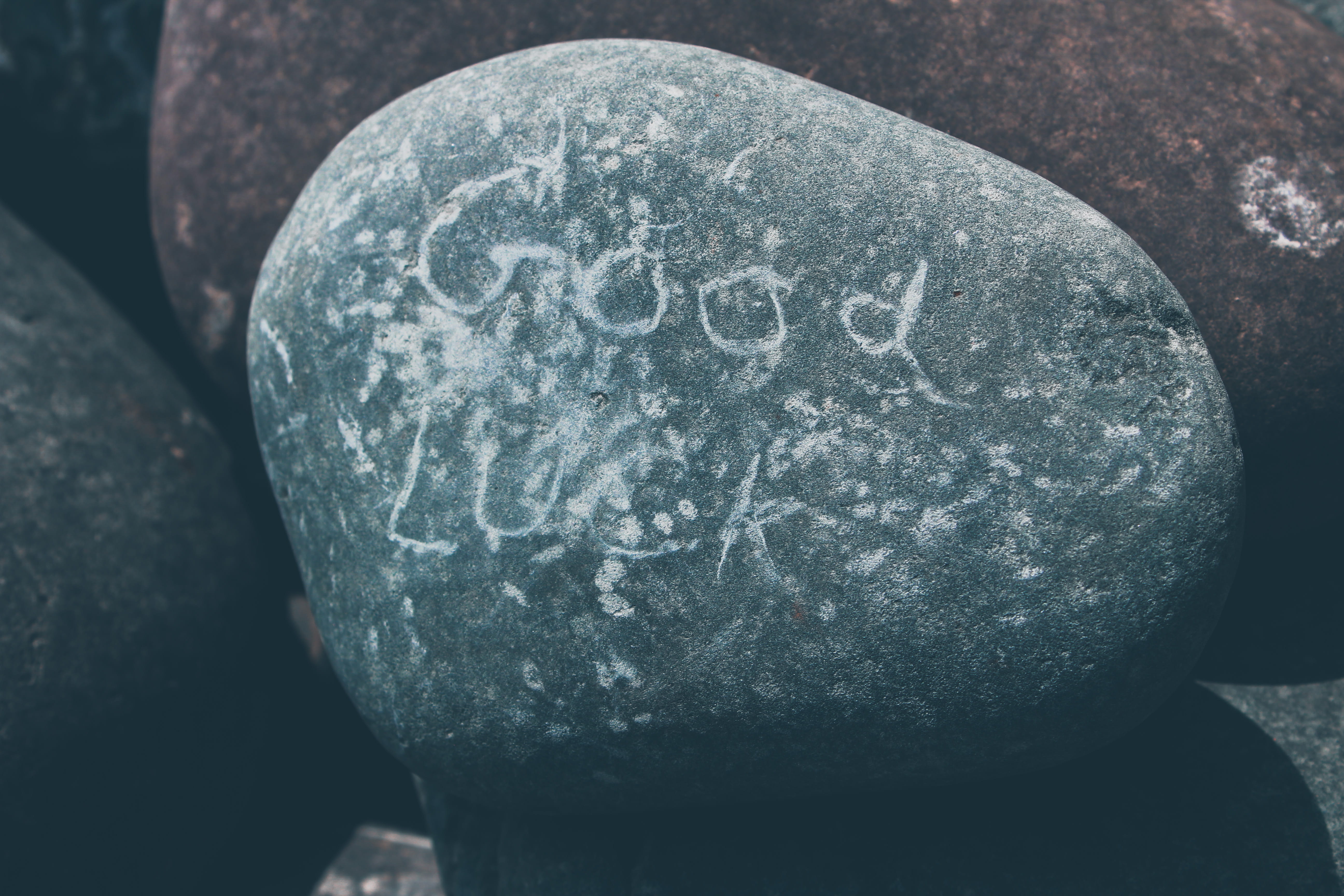 fossil, human representation, weathered, creativity, headrest, nature, craft, pebble, carving - craft product, no people, coal, rock, stone - object, tombstone, HD Wallpaper