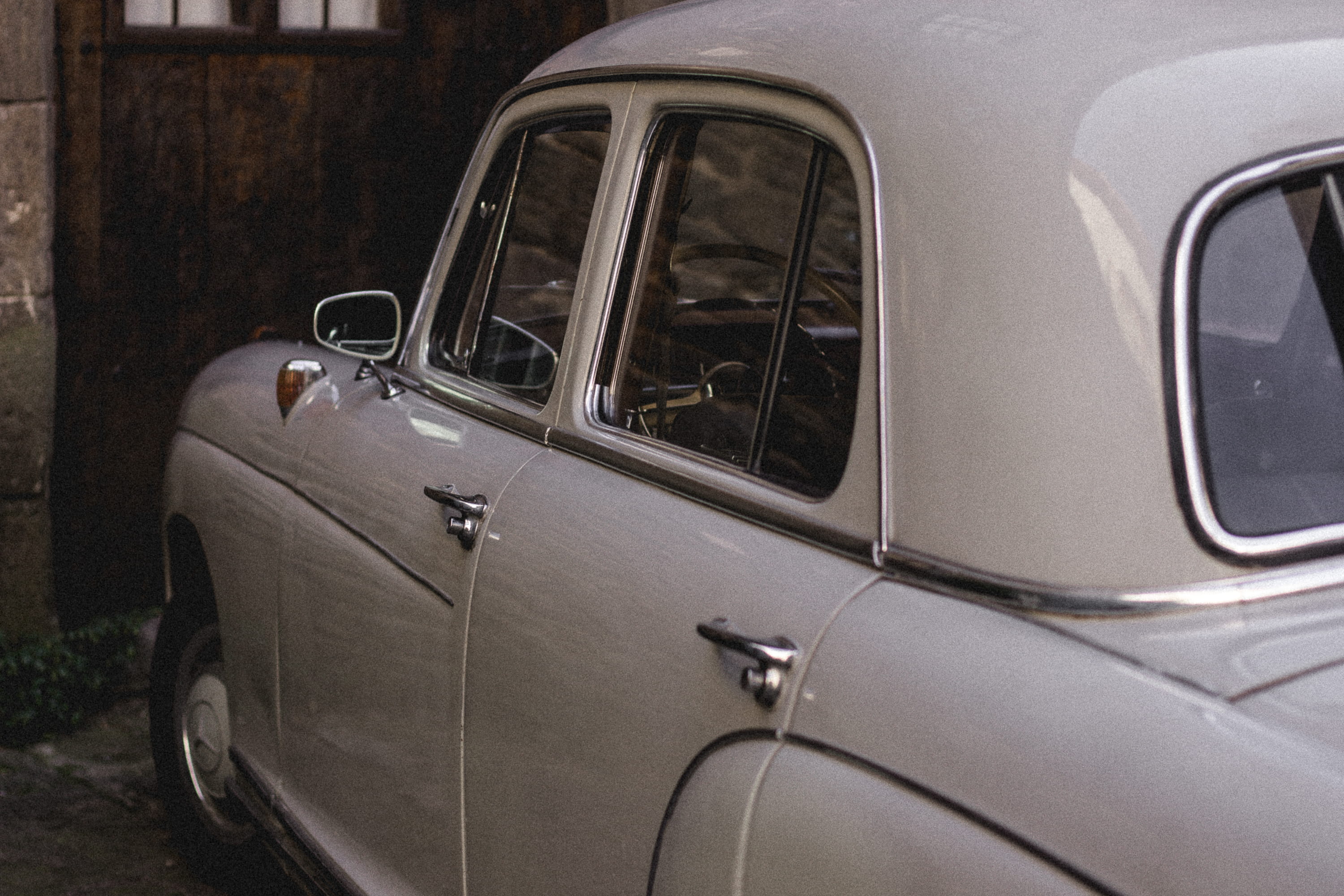 land vehicle, stationary, shelf, no people, window, vintage car, mode of transportation, metal, vehicle, headlight, outdoors, transportation, wheel, old, HD Wallpaper