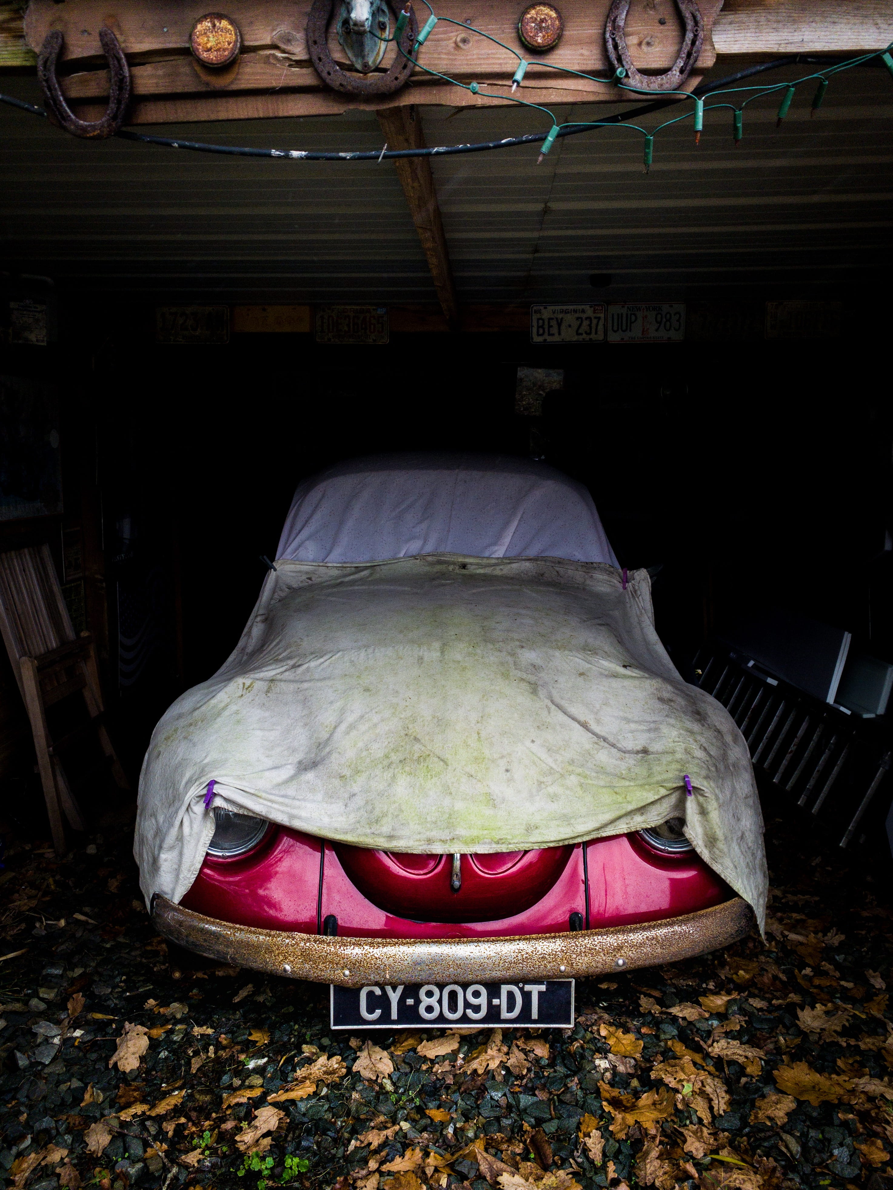 lighting equipment, relaxation, absence, communication, architecture, sitting, couch, the past, apparel, old, pink, 4K, bed, vehicle, furniture, sign, Phone HD Wallpaper