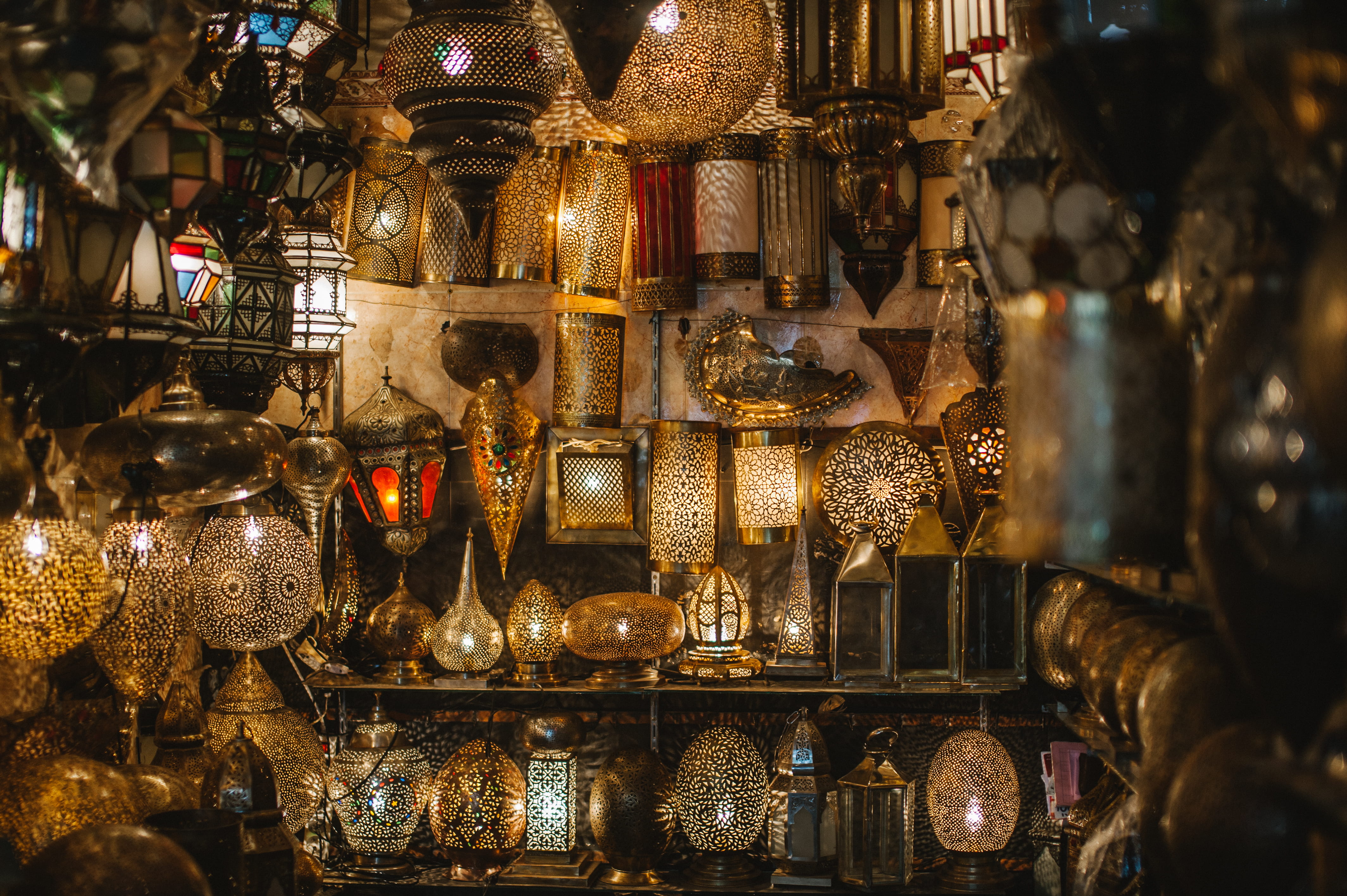 choice, no people, gold Colored, store, temple - Building, day, illuminated, shot, indoors, arrangement, cultures, glasses, focus, Let there be light, wine, HD Wallpaper