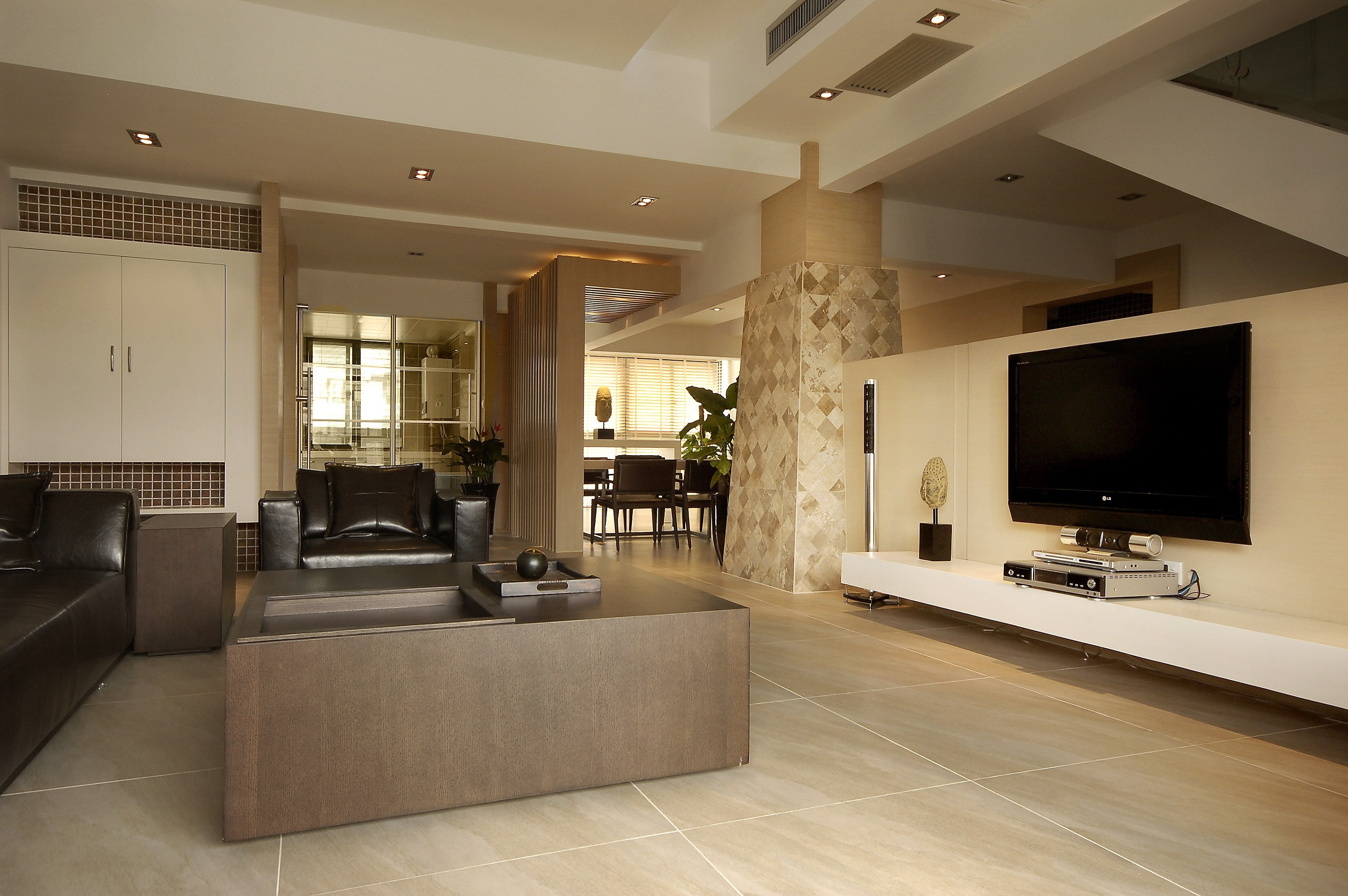 domestic room, luxury, architecture, high definition television, technology, living room, flat screen, ceiling, home showcase interior, indoors, elegance, HD Wallpaper