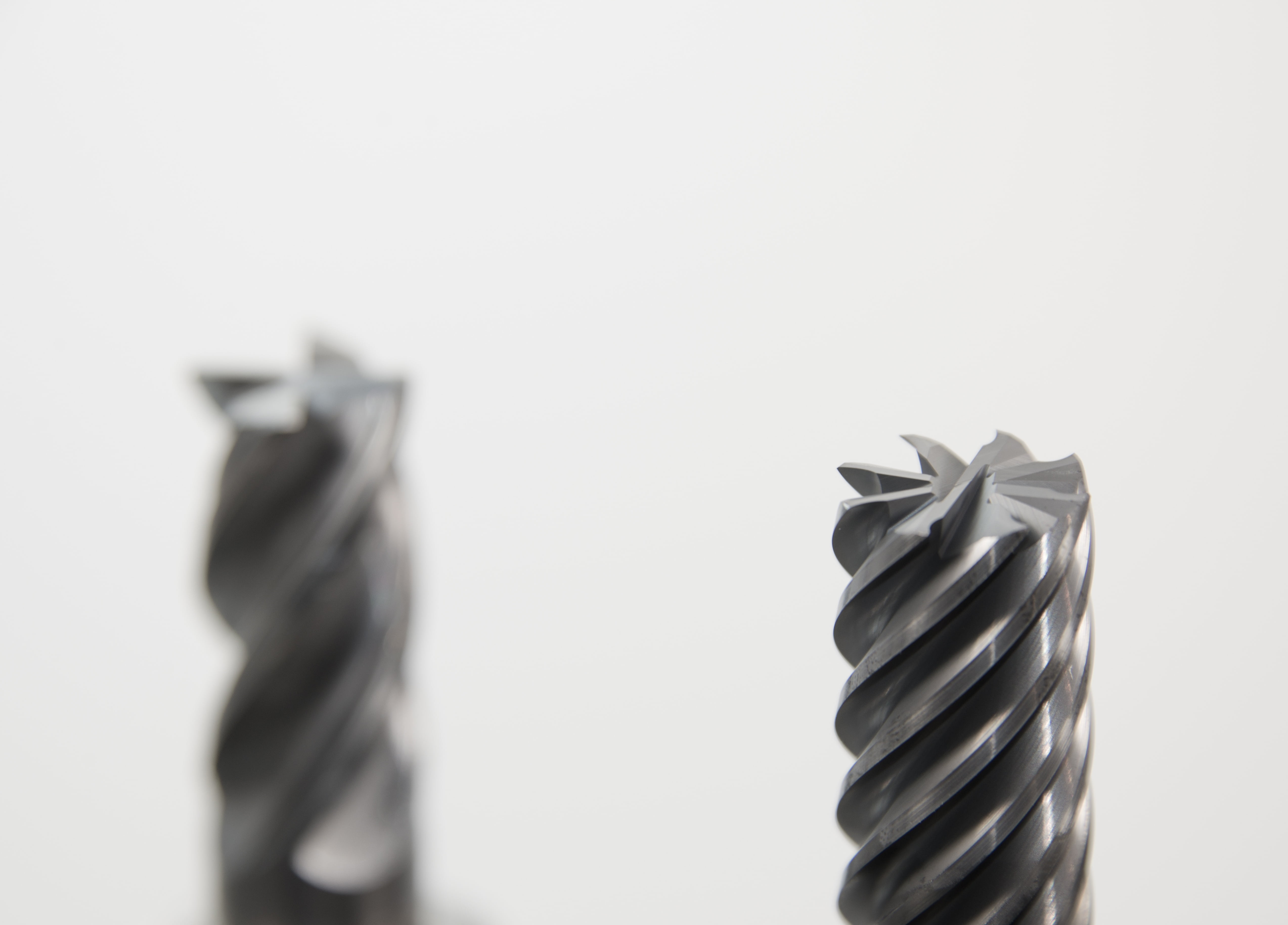 in a row, ingenieuerwesen, no people, cnc, rounding, drilling head, copy space, indoors, metalworking, technology, paper, mechanics, studio shot, 4K, focus on foreground, HD Wallpaper