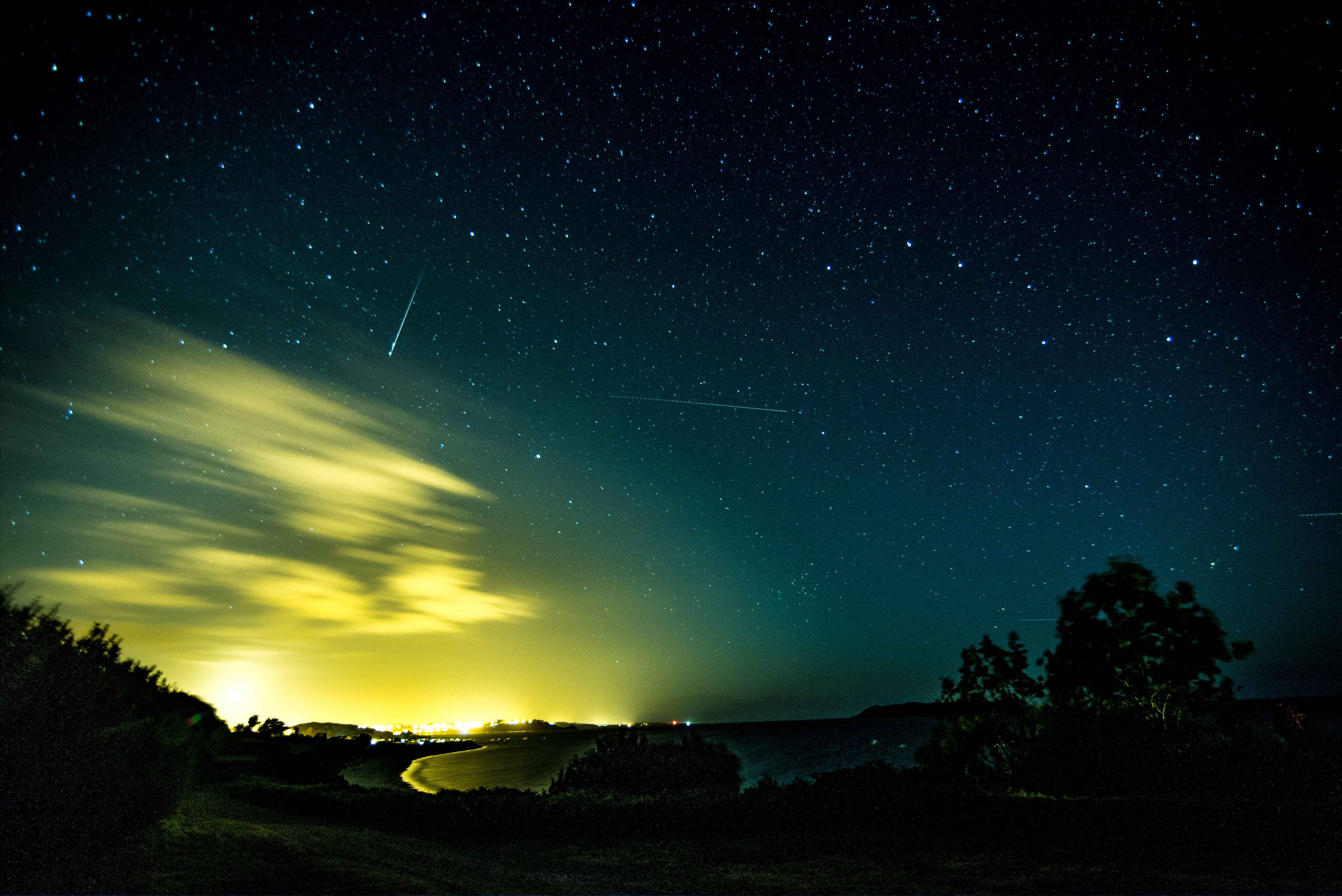 long Exposure, star, backgrounds, sea, astronomy Telescope, astrology, space Exploration, illuminated, star Trail, water, dark, milky Way, space, astronomy, HD Wallpaper
